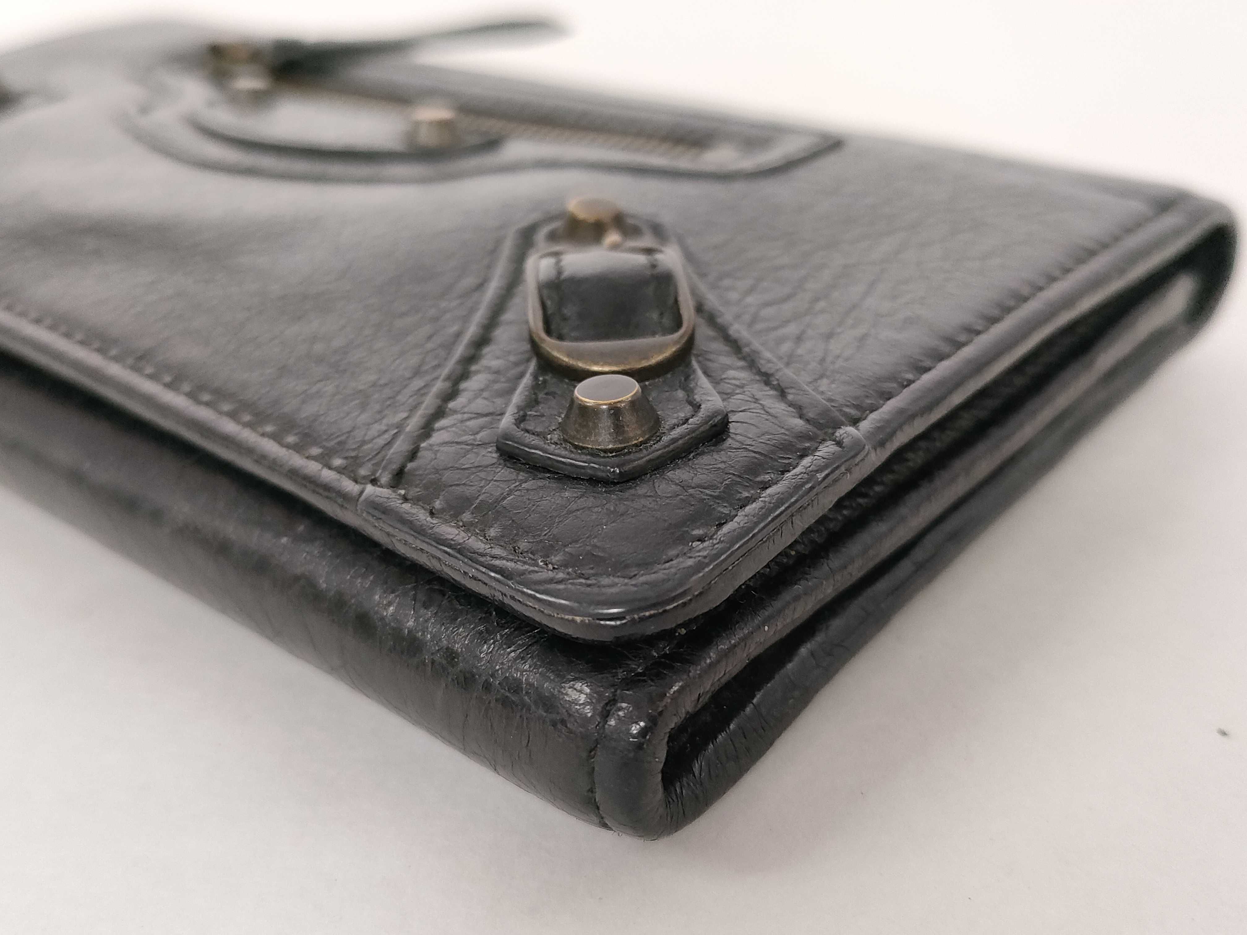 wallet — view 3