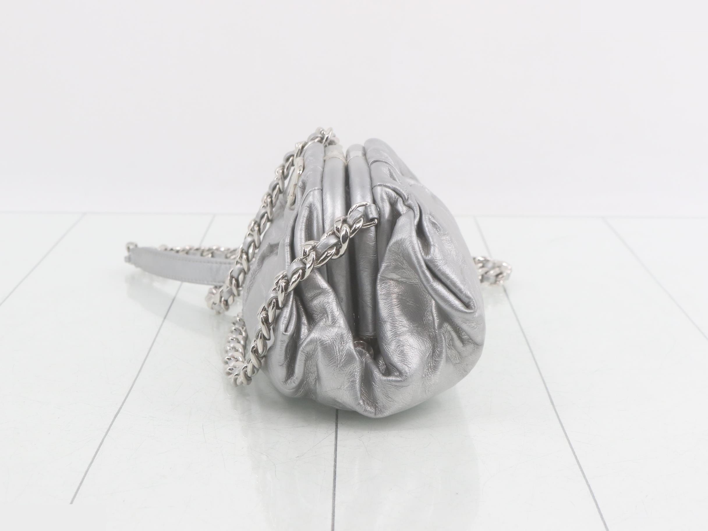Leather chain shoulder bag, silver color — view 3