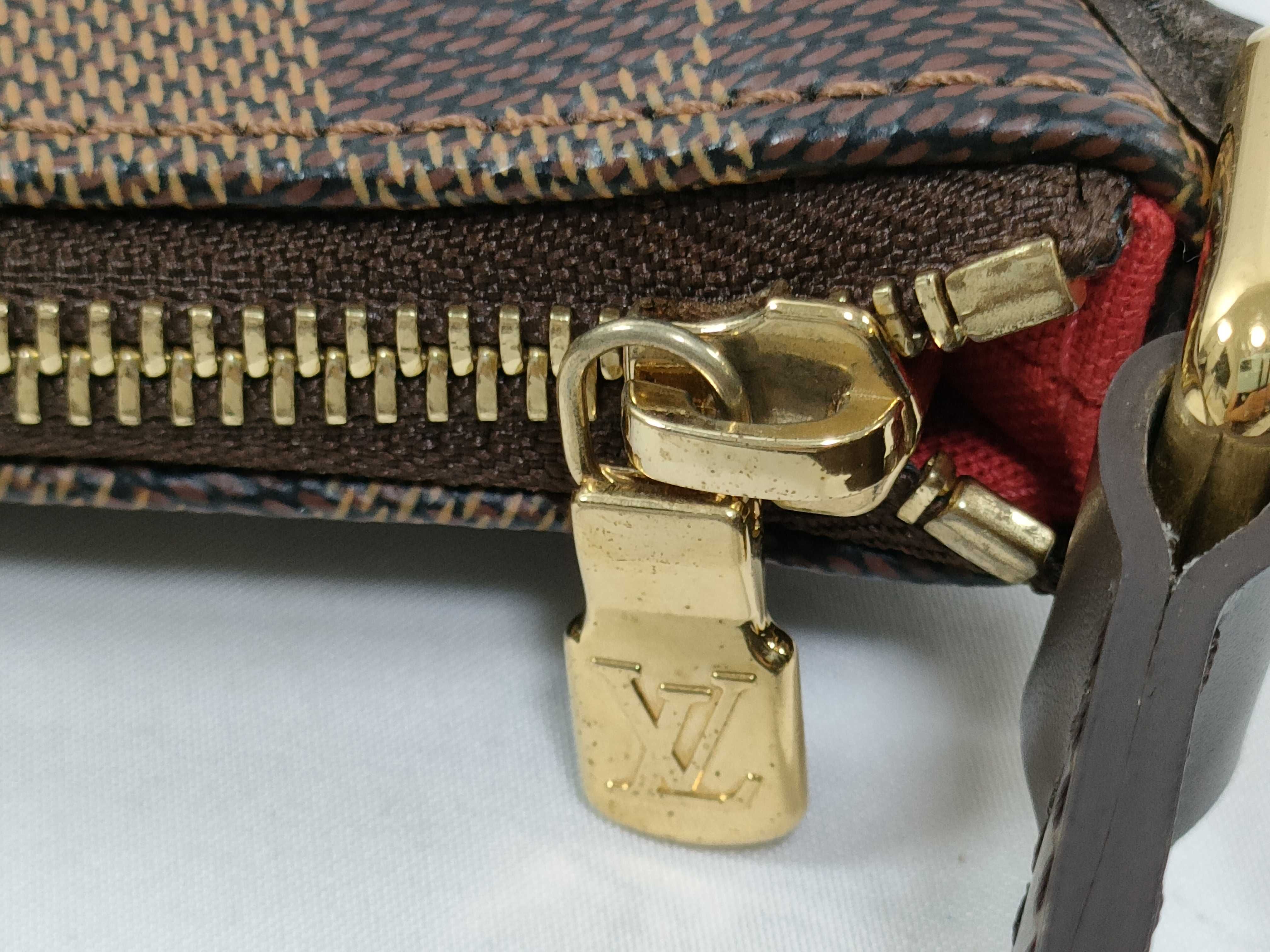 Damier Bloomsbury Shoulder Bag — view 6