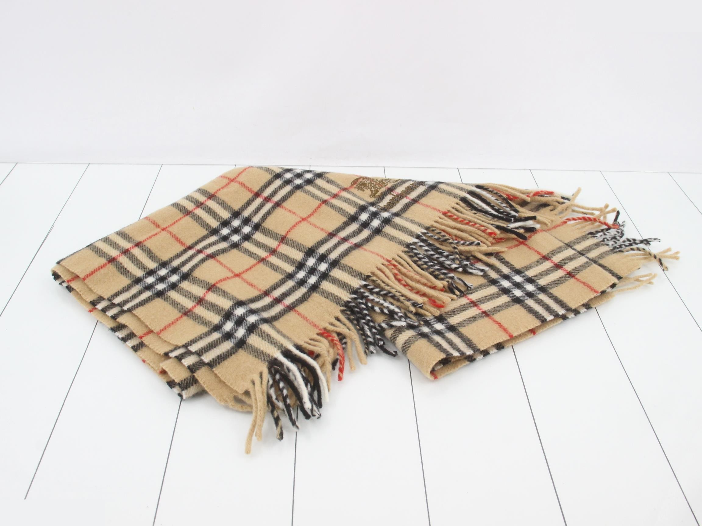 Nova Check lap blanket/shawl, beige — view 2