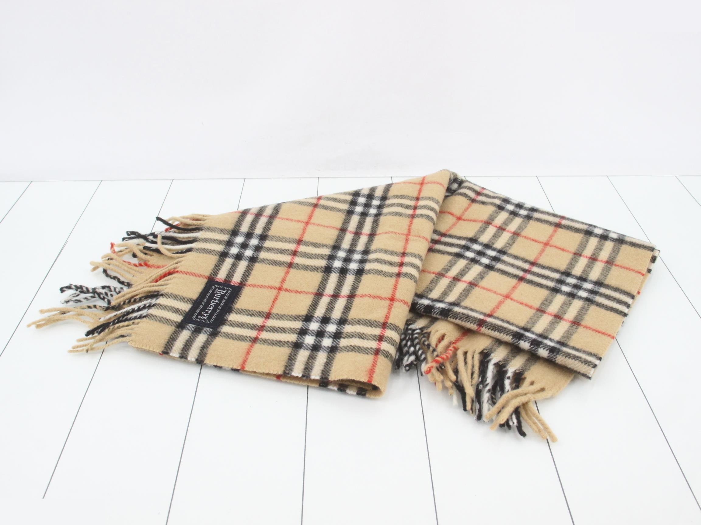 Nova Check lap blanket/shawl, beige — view 3