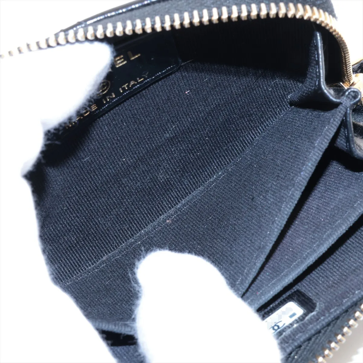 Matelasse Lambskin Coin Case Black Gold Hardware NMG1CUTA — view 4