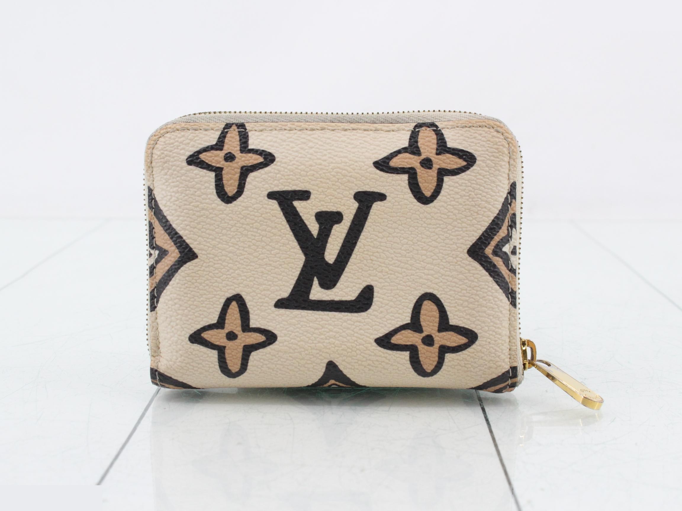 M80677 Wild at Heart Zippy Coin Purse — view 2