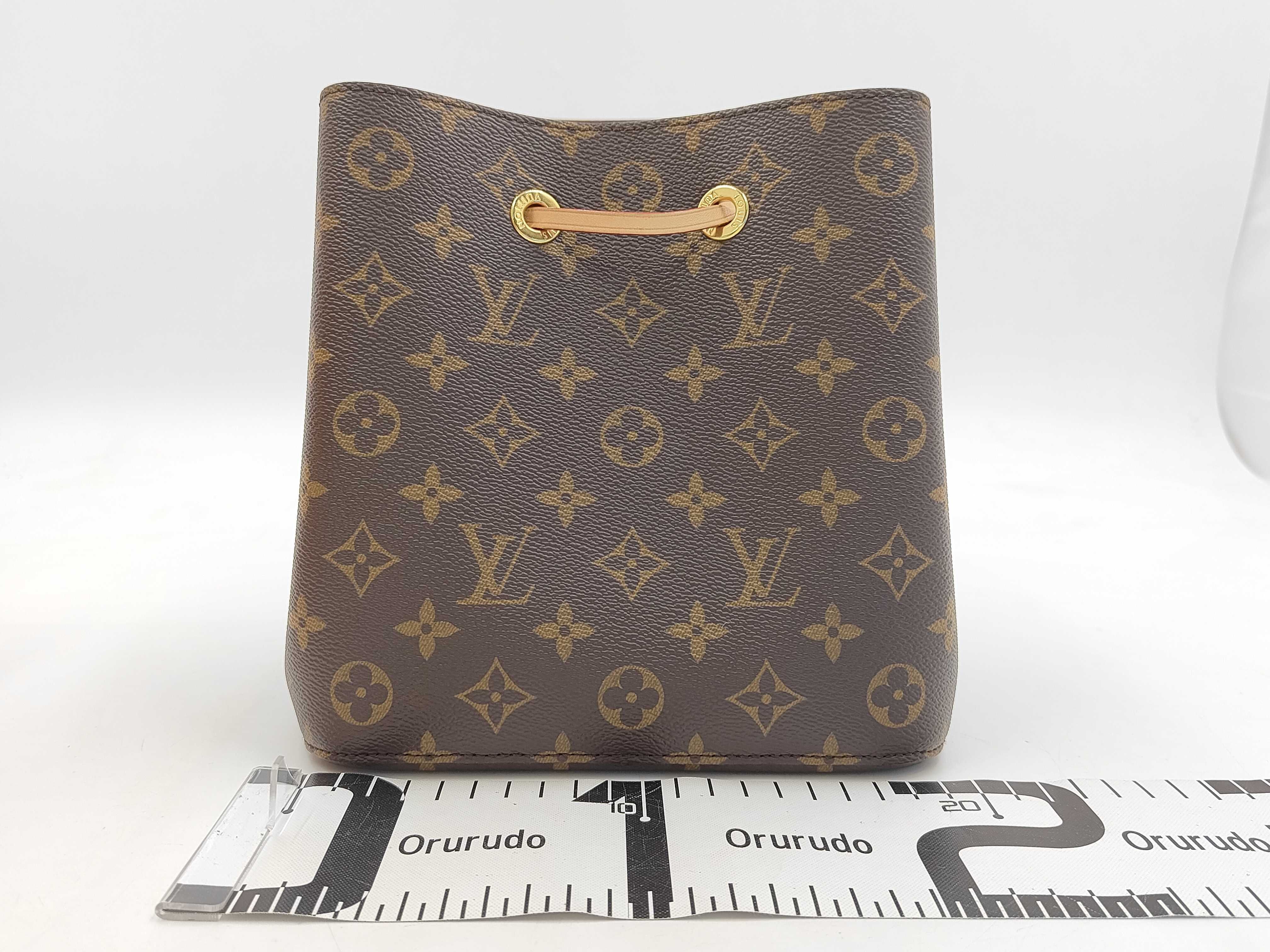 Monogram NeoNoe BB M46581 Shoulder Bag — view 2