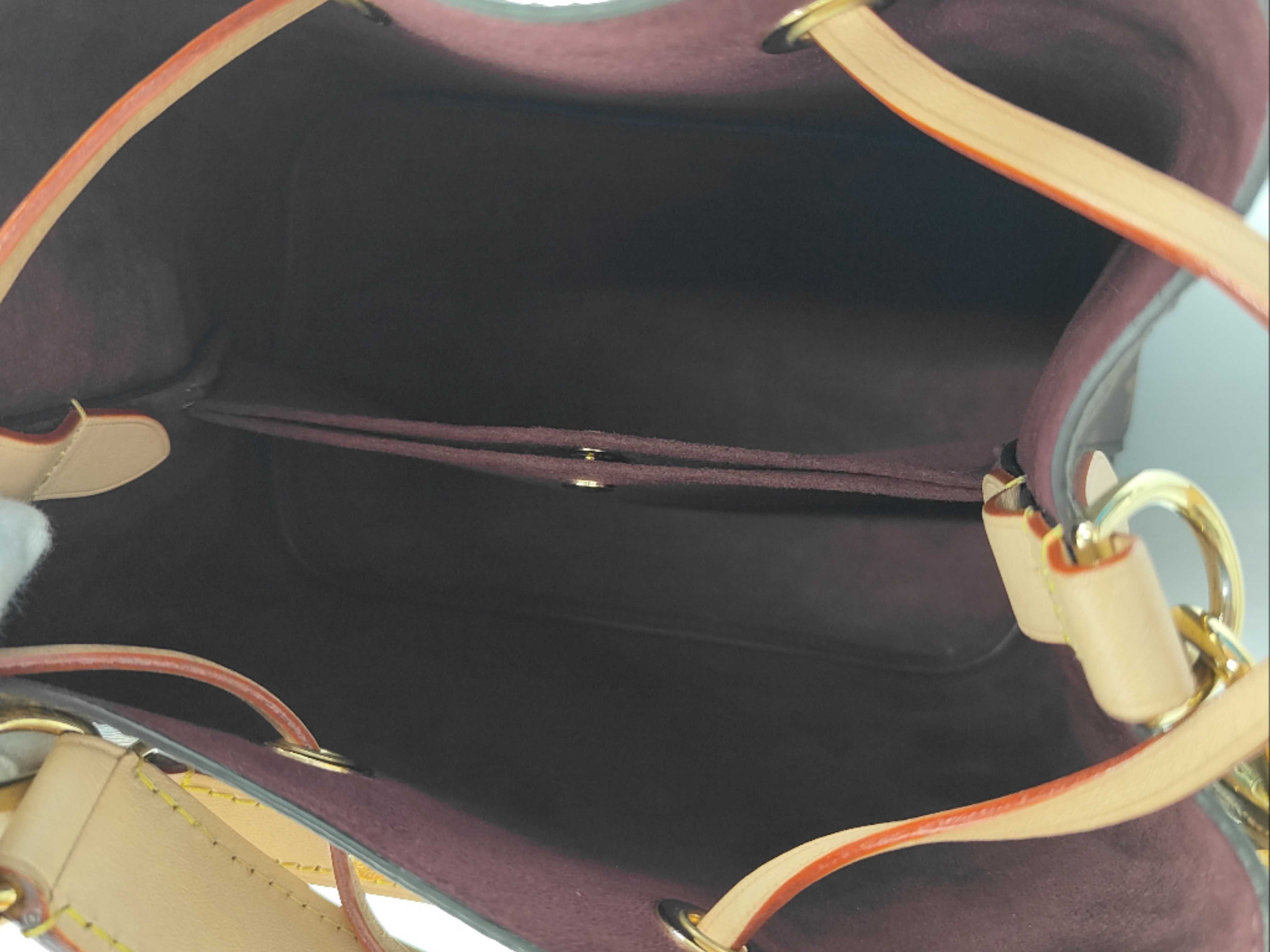 Monogram NeoNoe BB M46581 Shoulder Bag — view 11