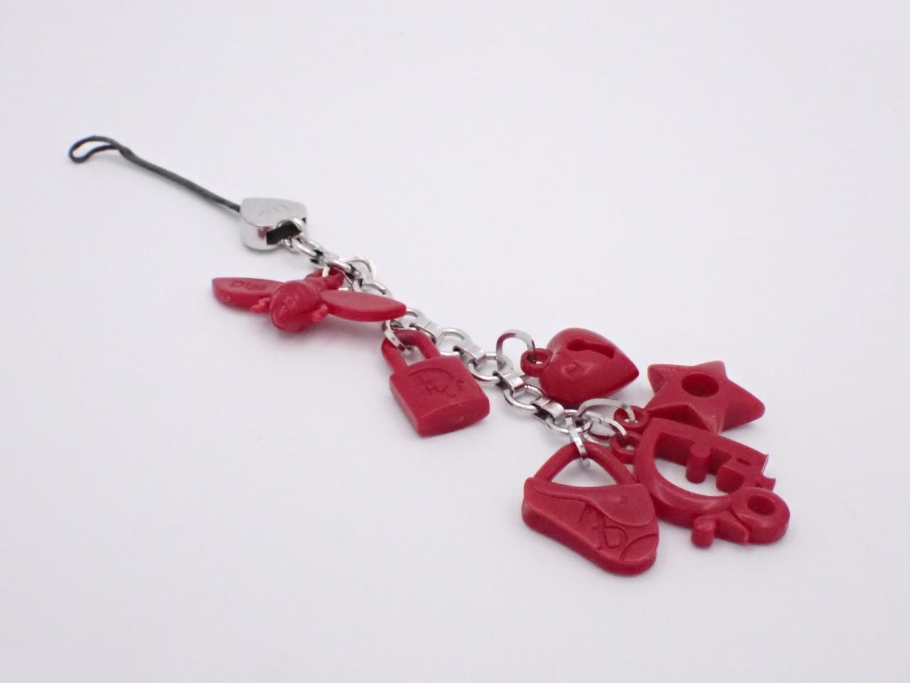 Other items: Small accessories, phone straps, keychains — view 2