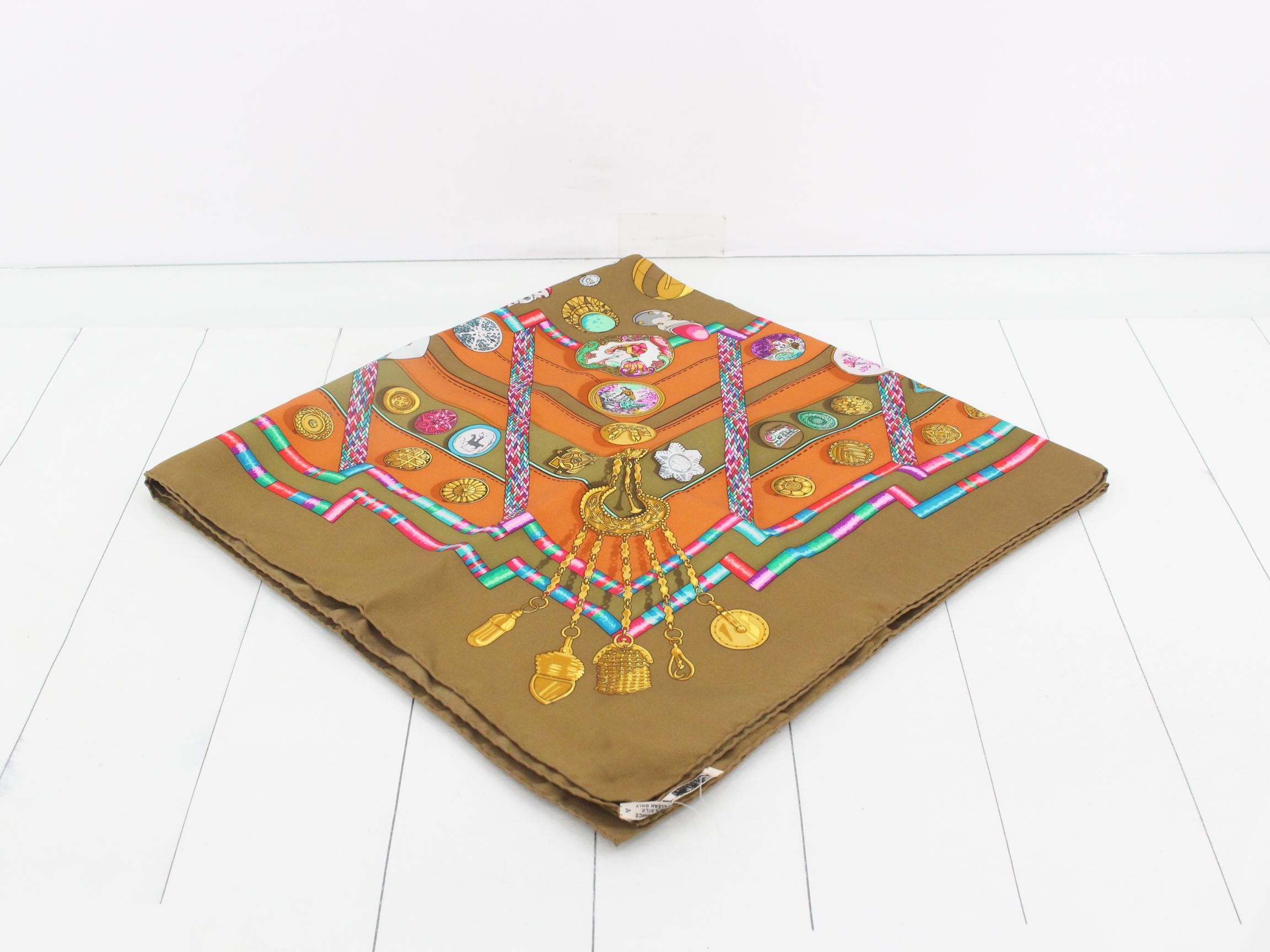 scarf — view 2