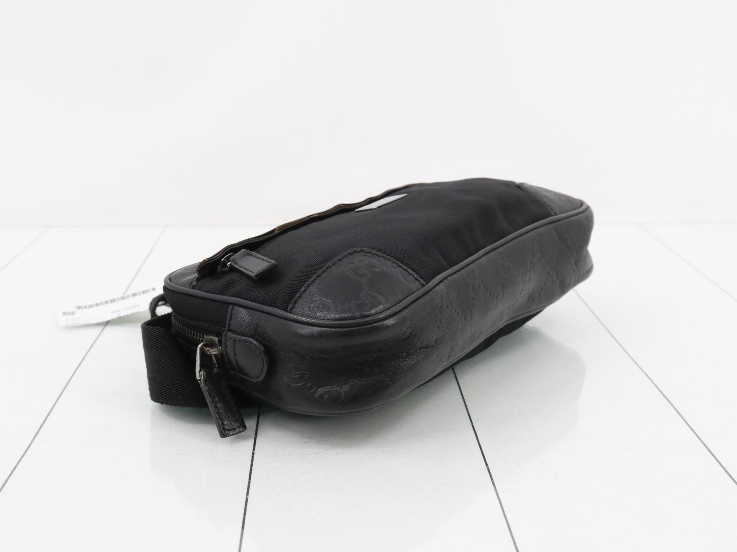waist pouch — view 5