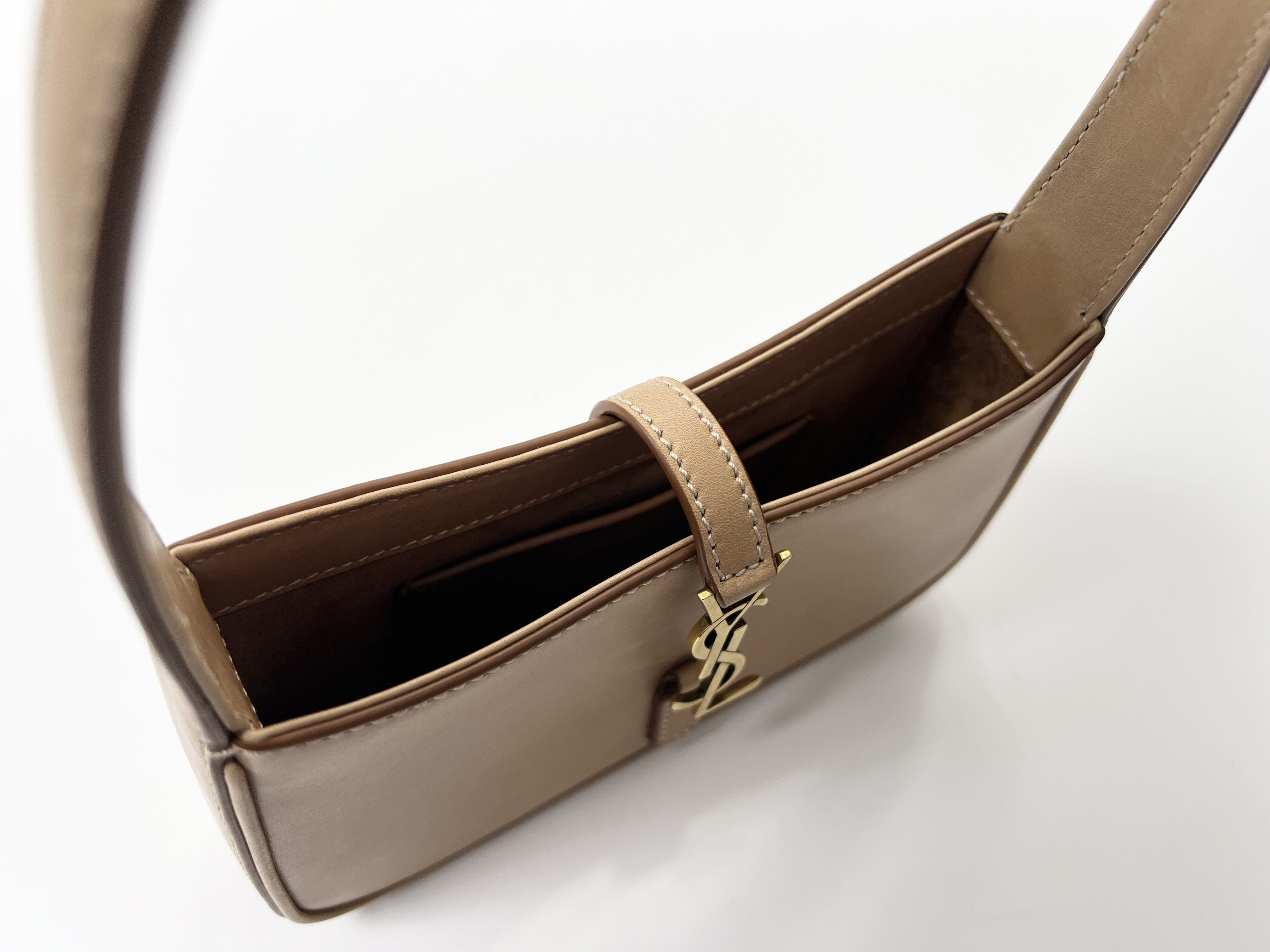 Cassandra Le Cincassette Leather One-Shoulder Bag Handbag Shoulder Bag — view 5