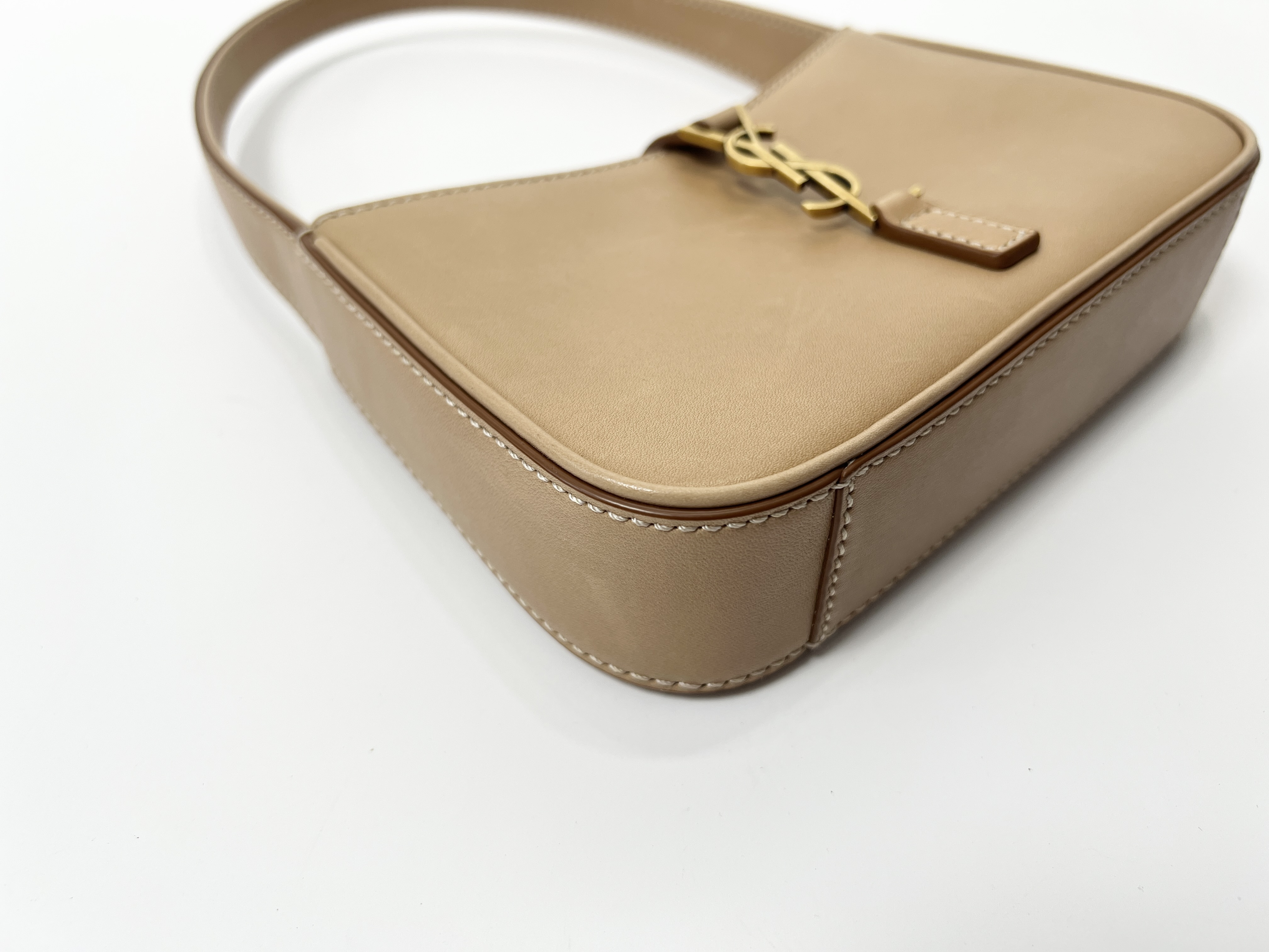 Cassandra Le Cincassette Leather One-Shoulder Bag Handbag Shoulder Bag — view 9