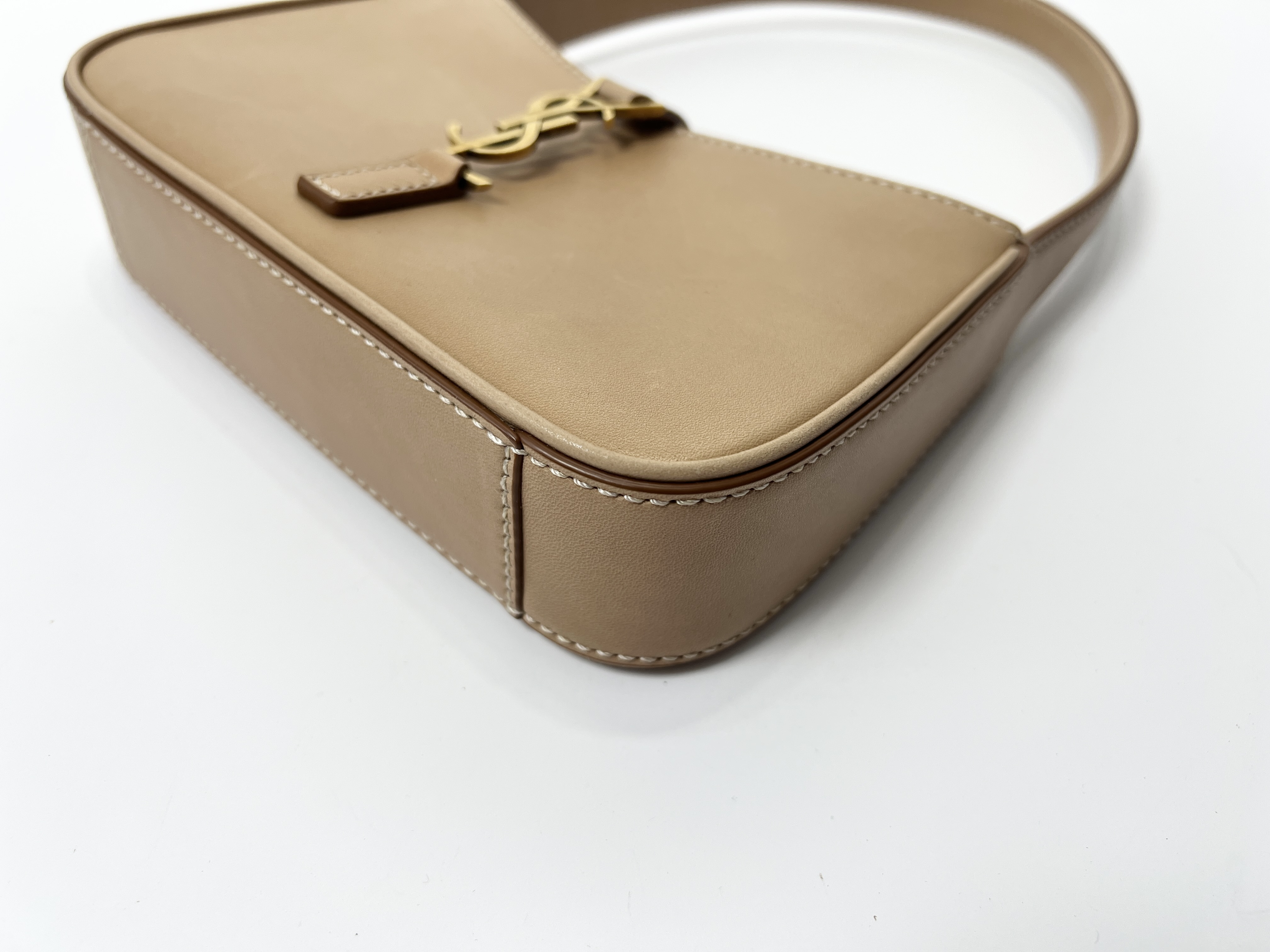 Cassandra Le Cincassette Leather One-Shoulder Bag Handbag Shoulder Bag — view 10