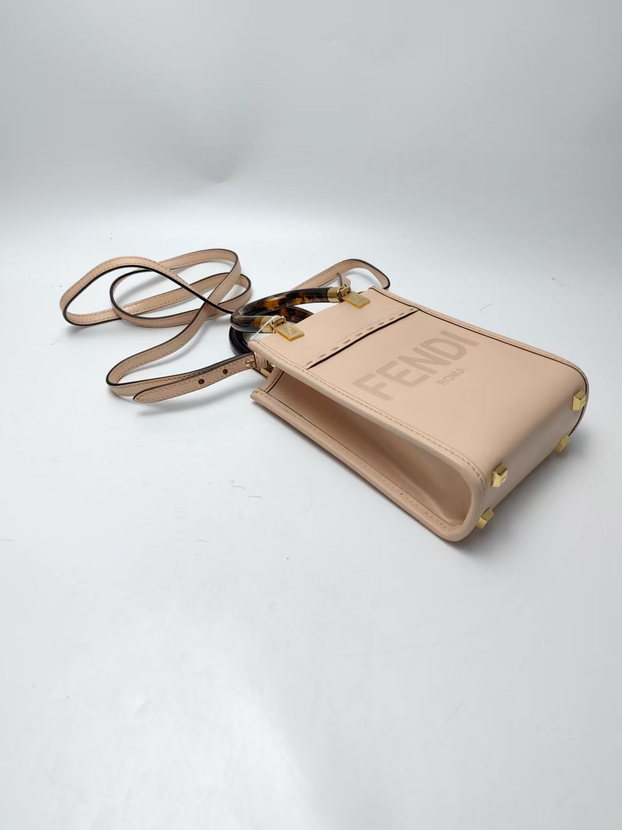 【*Shipped from: China*】FENDI Sunshine Leather Shoulder Bag — view 4