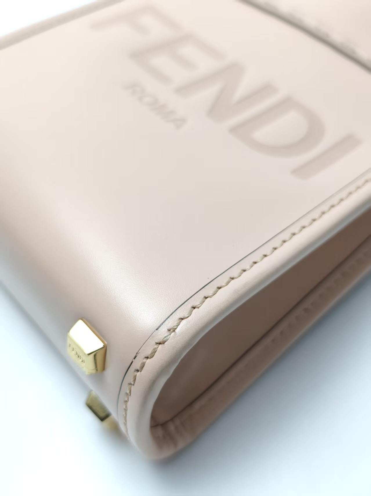 【*Shipped from: China*】FENDI Sunshine Leather Shoulder Bag — view 7