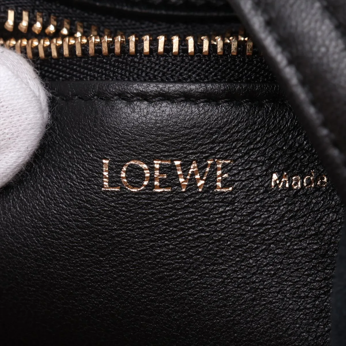 Squeeze Bag Leather Chain Shoulder Bag Black — view 8