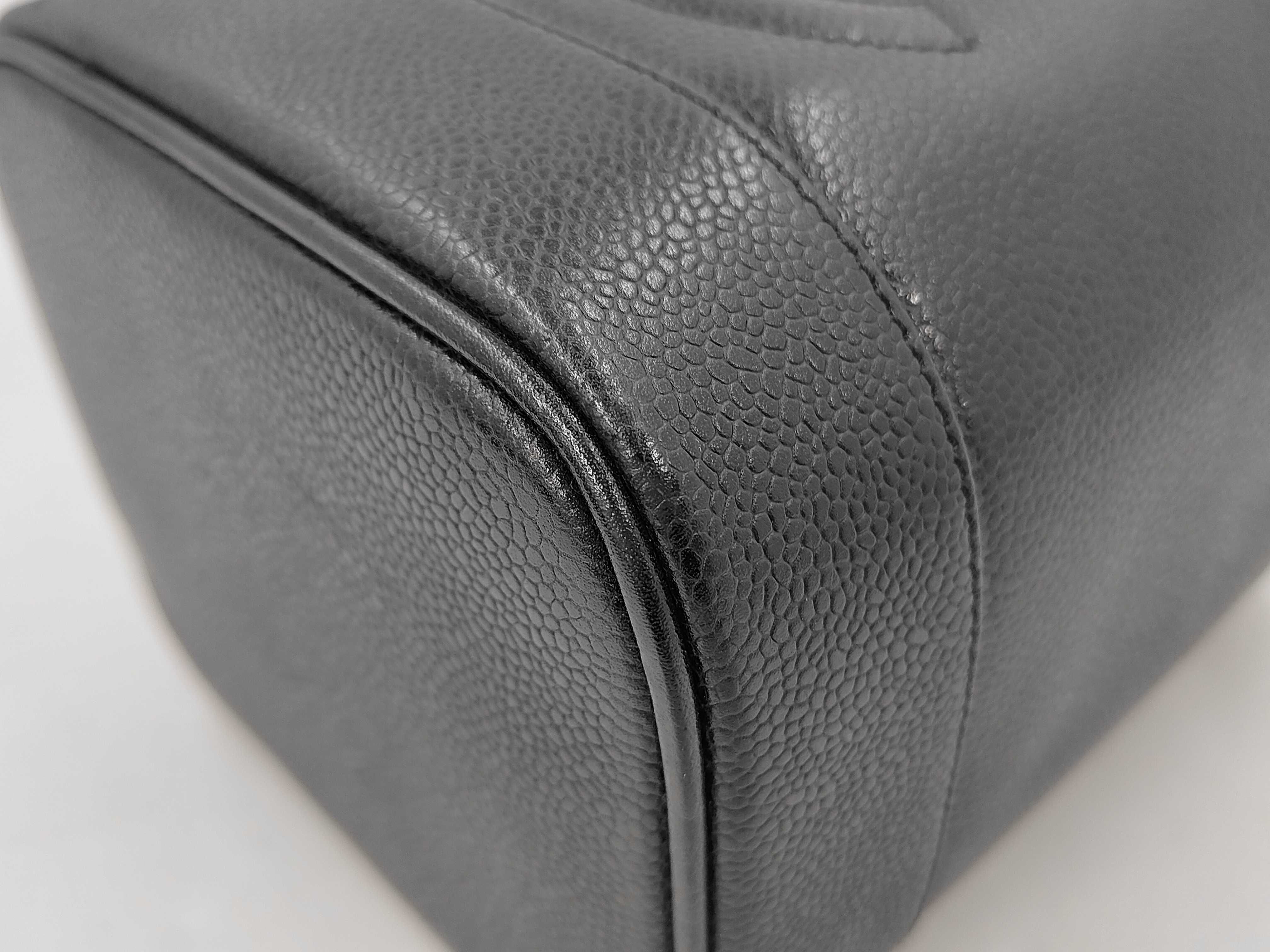 Vanity Bag, Caviar Skin, A01998 Vanity Bag — view 8
