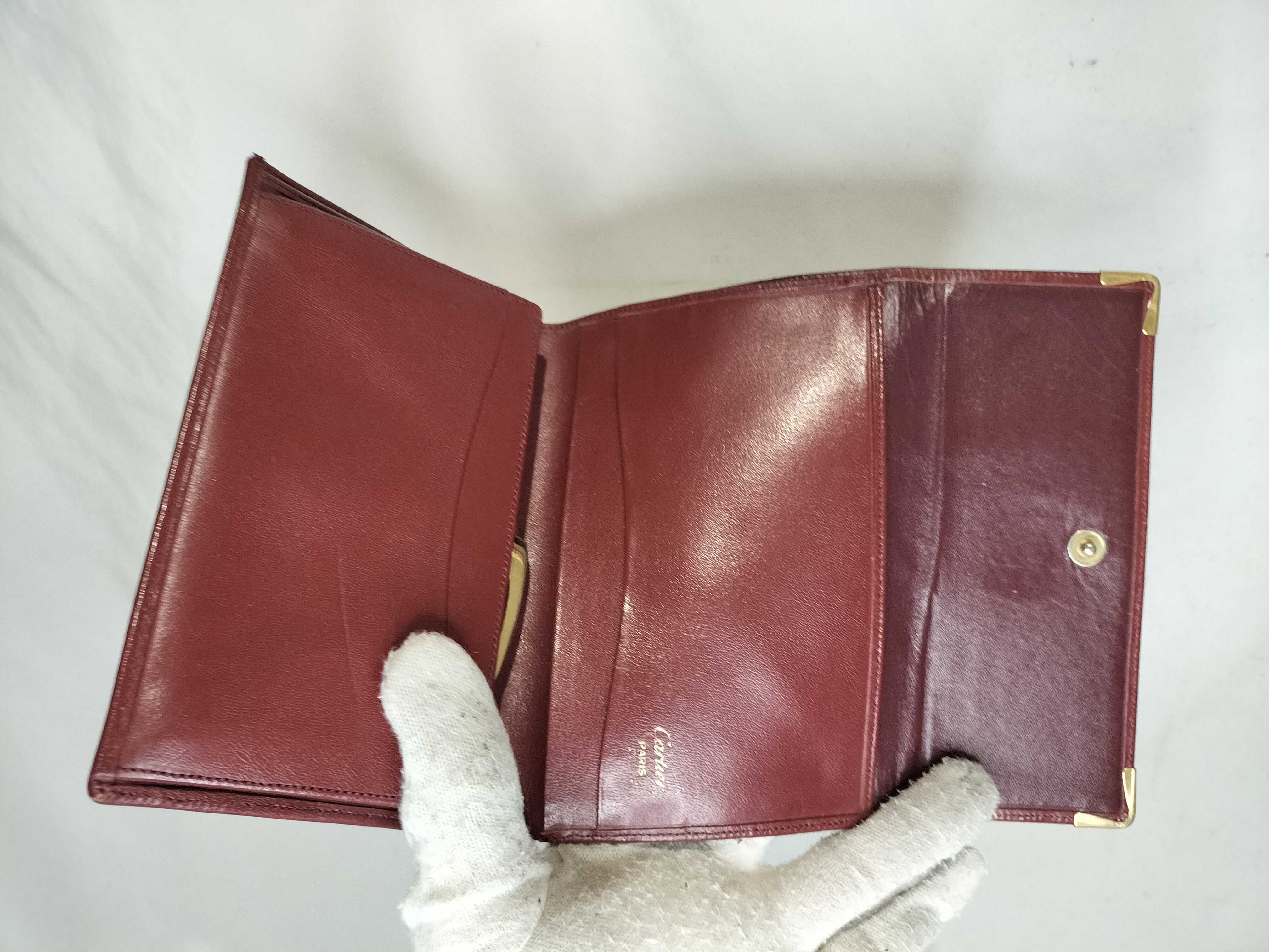 Must Cartier coin purse and other accessories — view 7