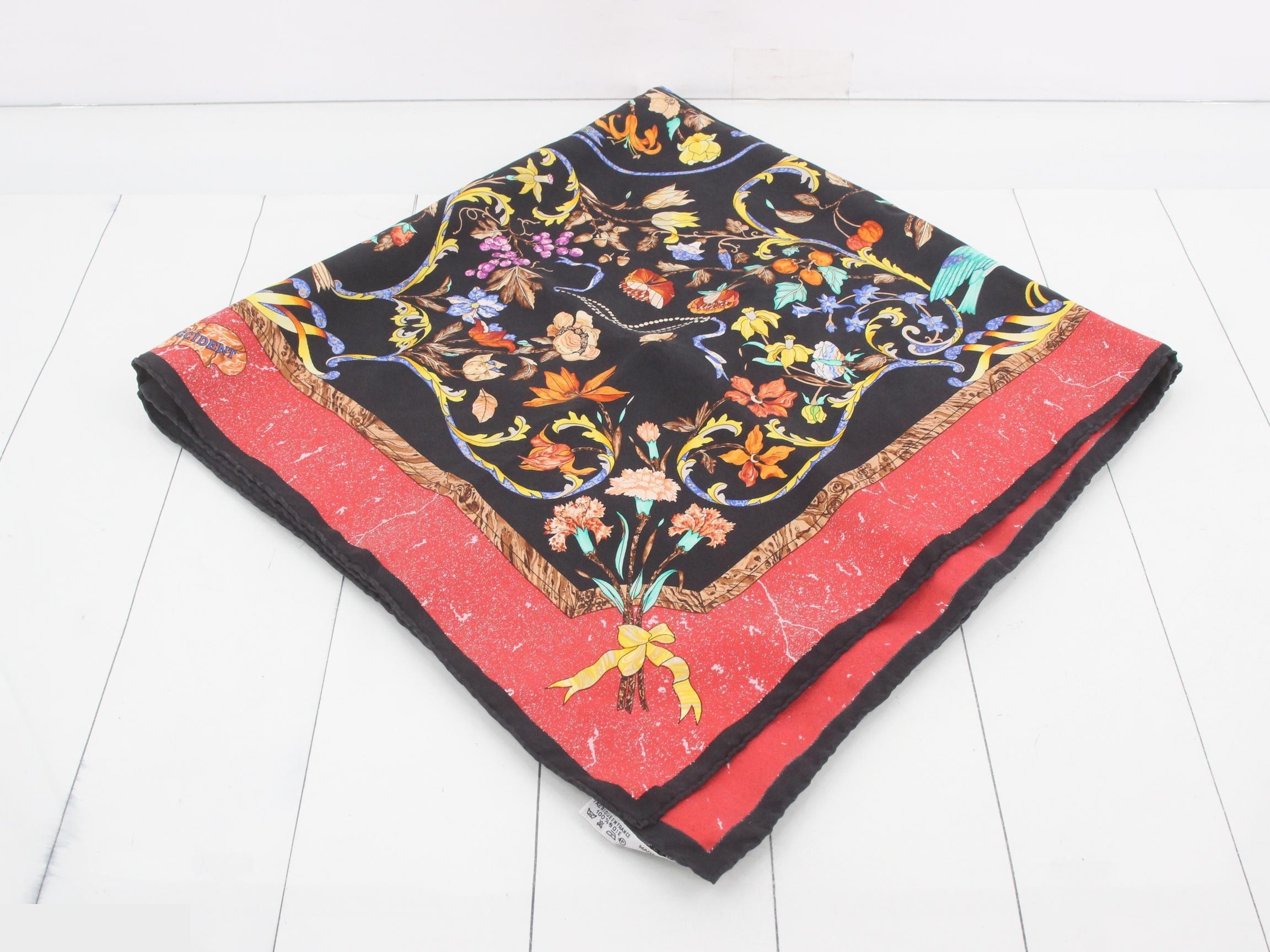 Carre 90 Scarf — view 2