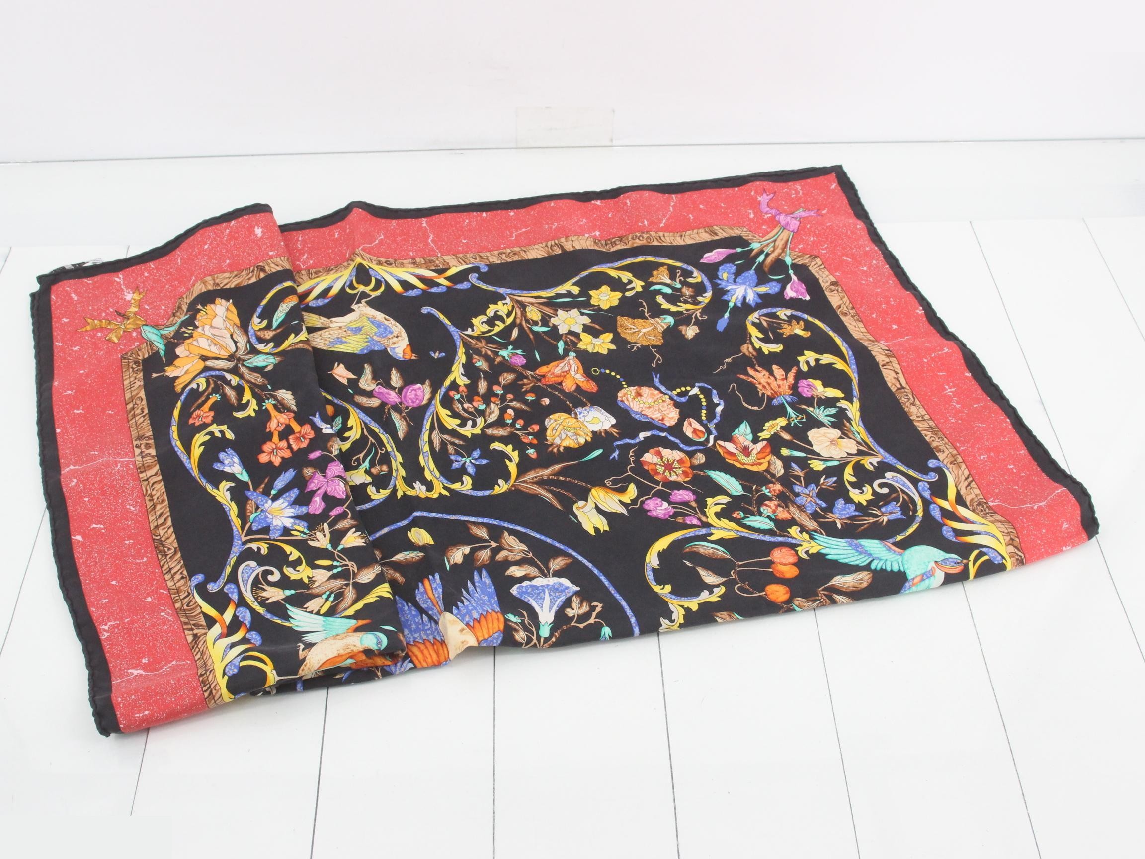 Carre 90 Scarf — view 3