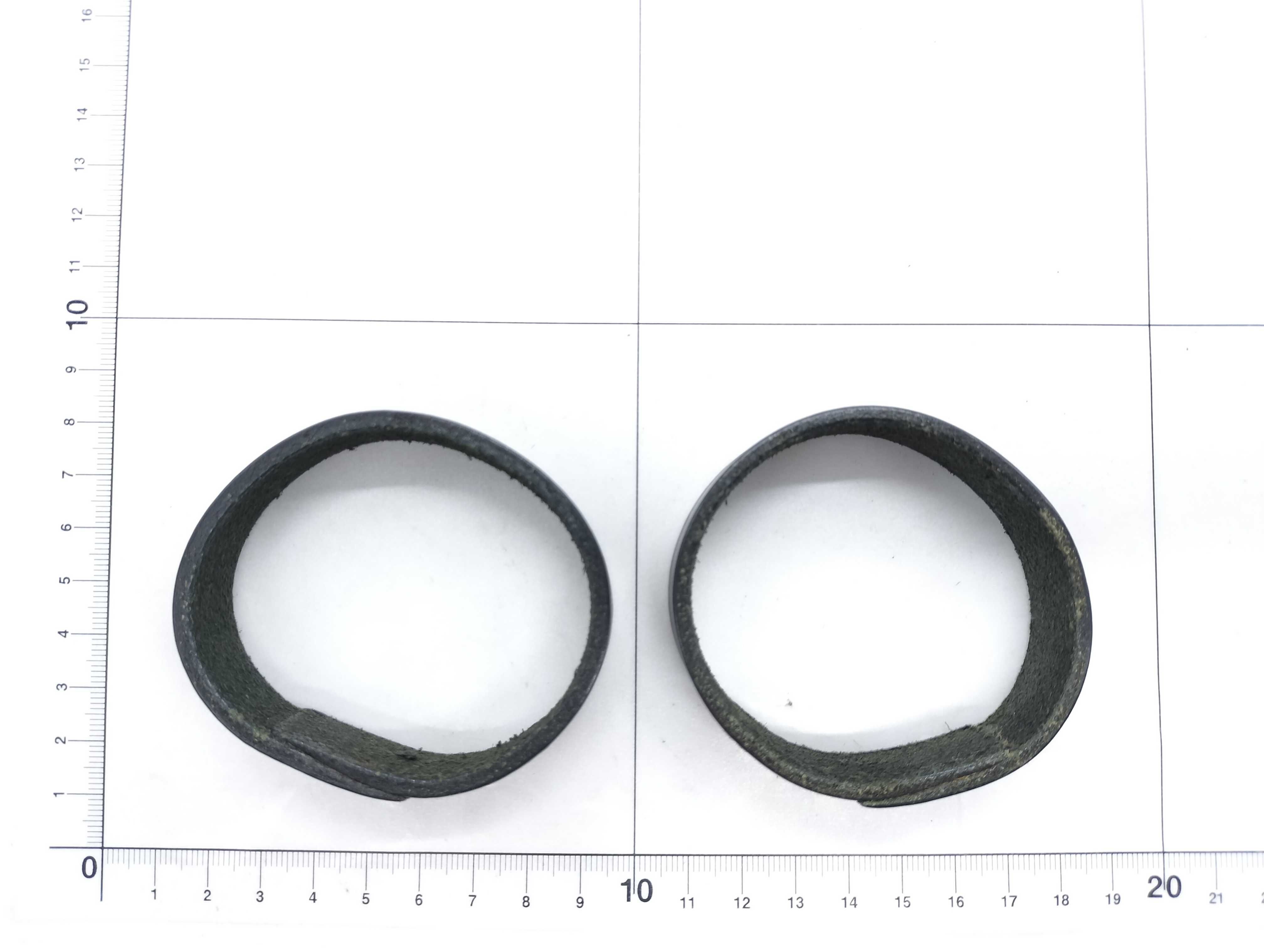 Pour Tour Leather Bangle Bracelet — view 5