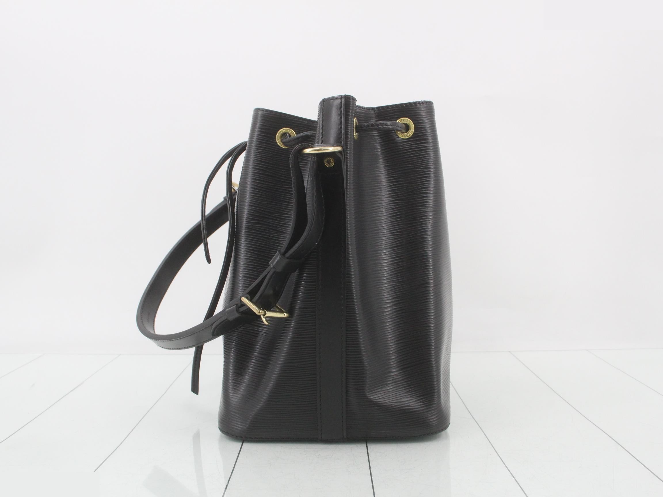 M59012 Epi Petit Noe Shoulder Bag AR1924 — view 3