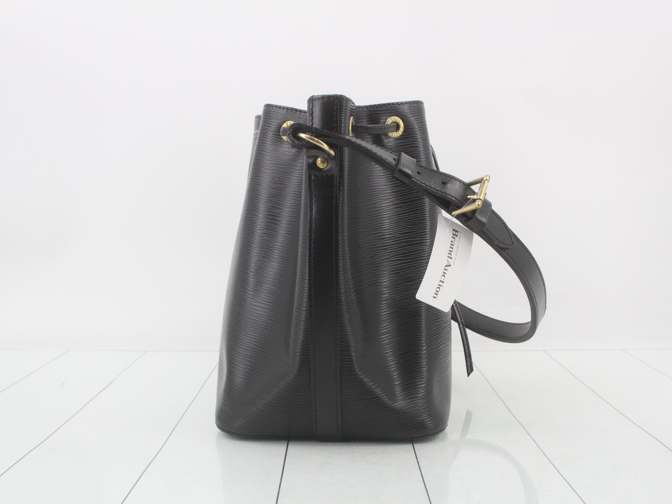M59012 Epi Petit Noe Shoulder Bag AR1924 — view 4