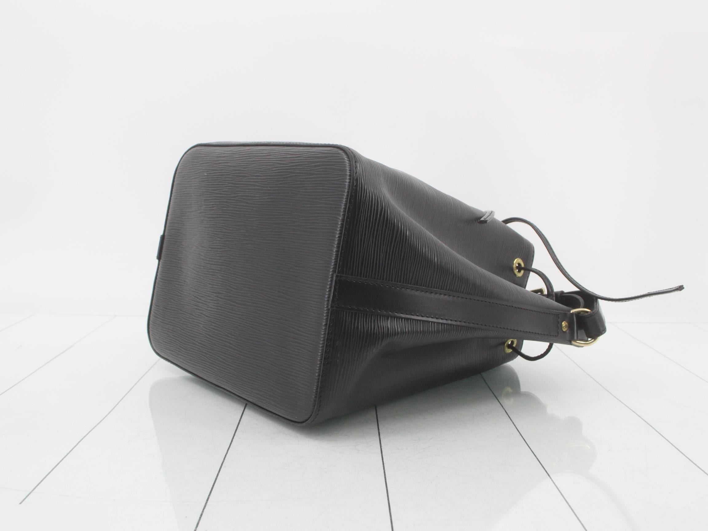 M59012 Epi Petit Noe Shoulder Bag AR1924 — view 6