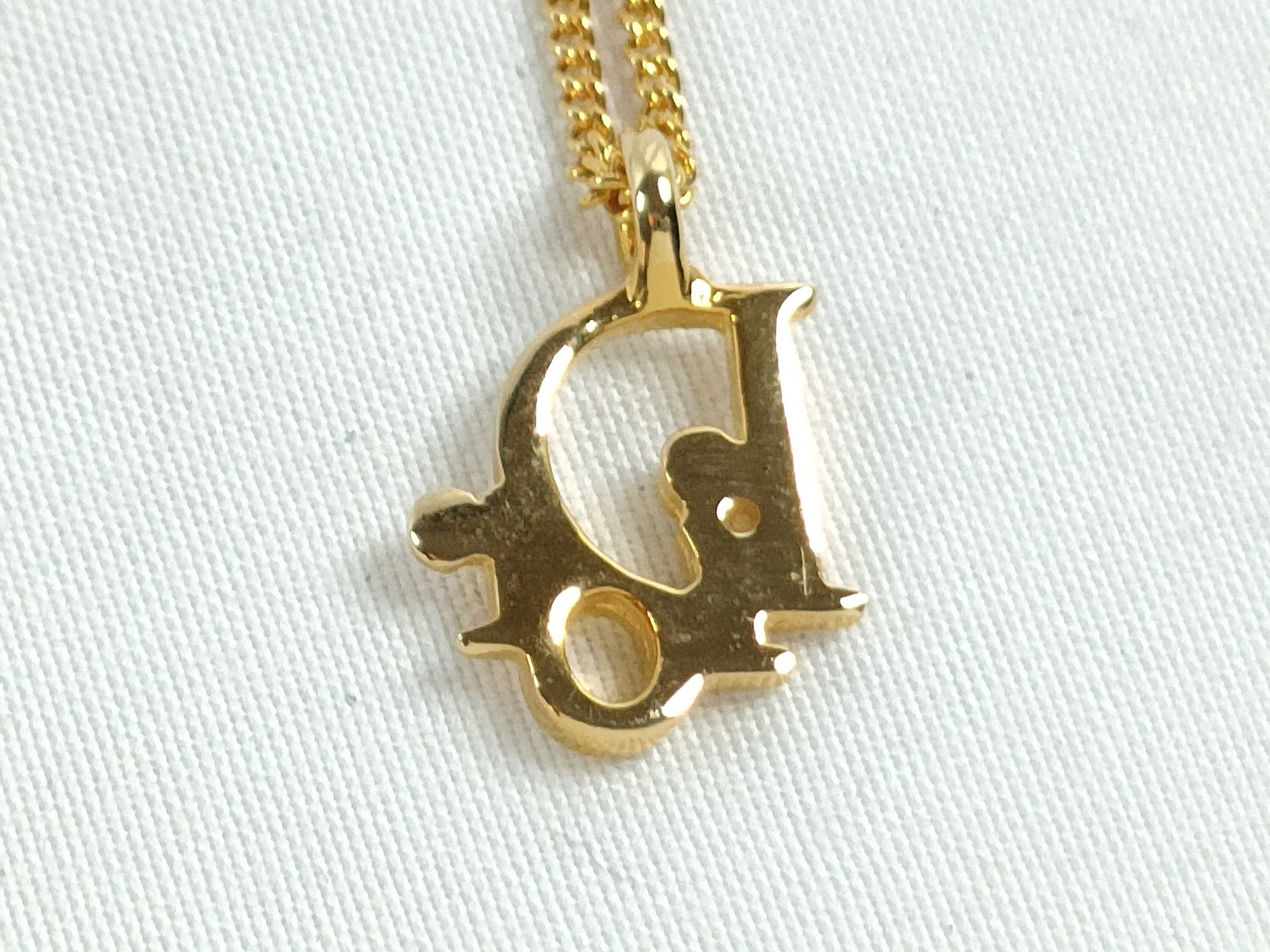 necklace — view 2