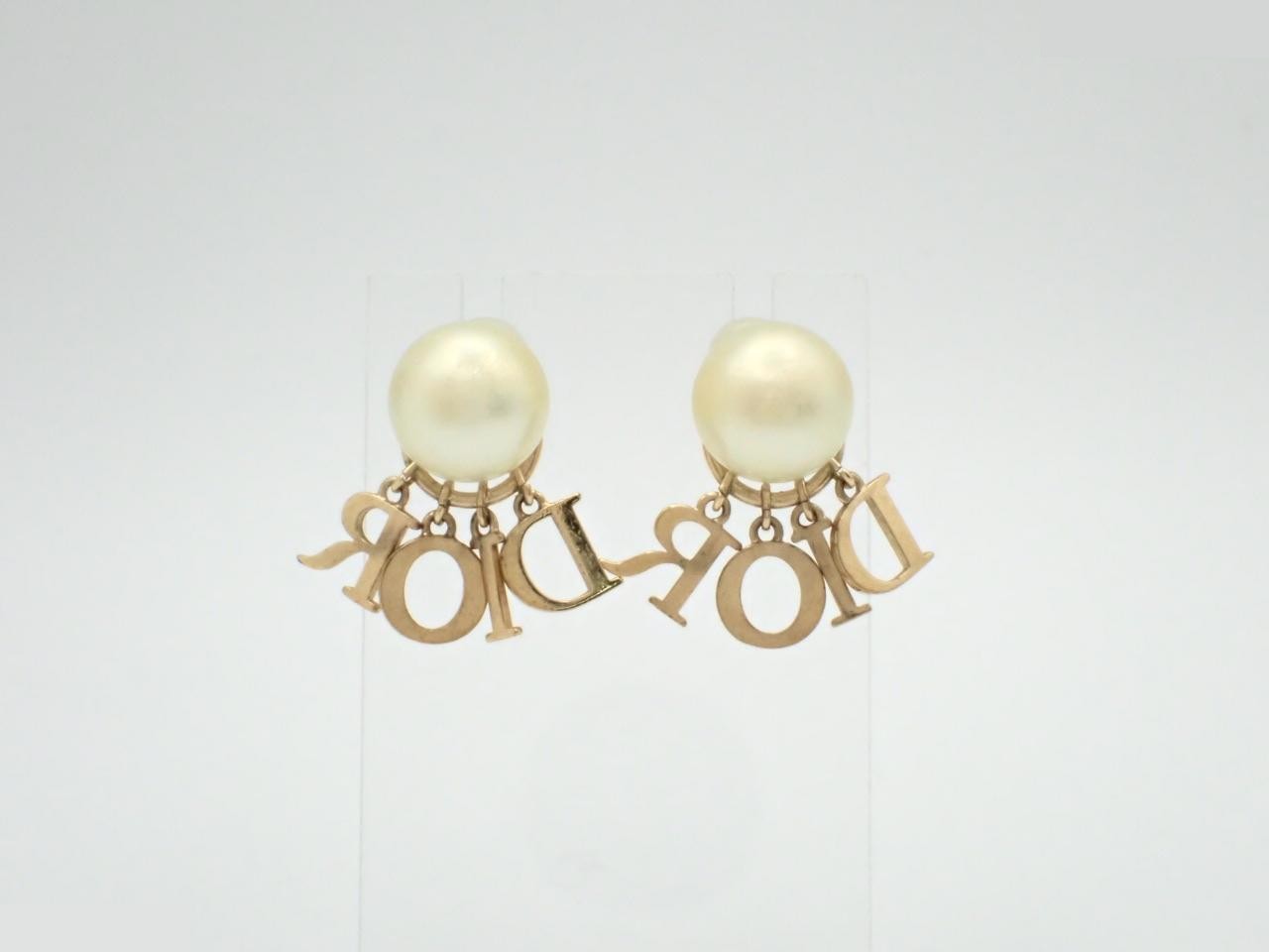 Other lines: Precious metals and earrings — view 2