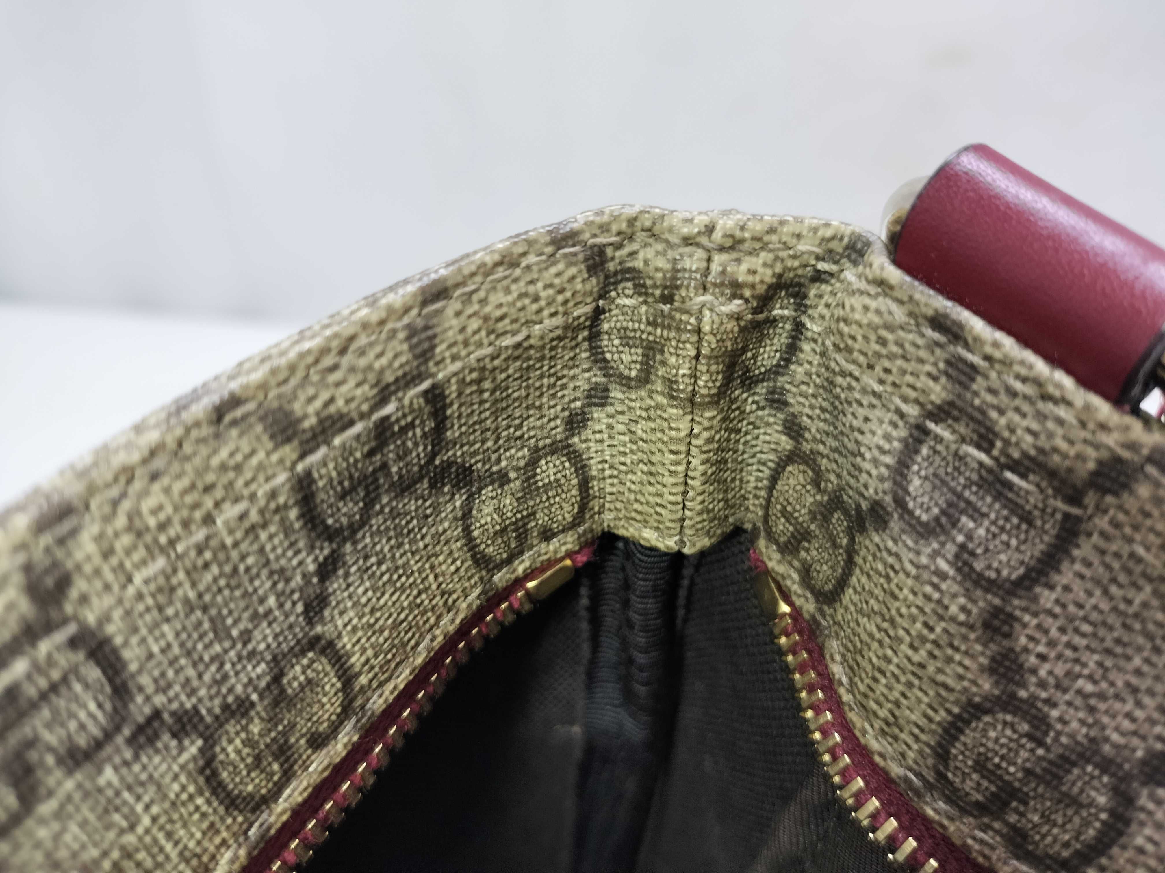 GG Supreme Sherry Shoulder Bag — view 12