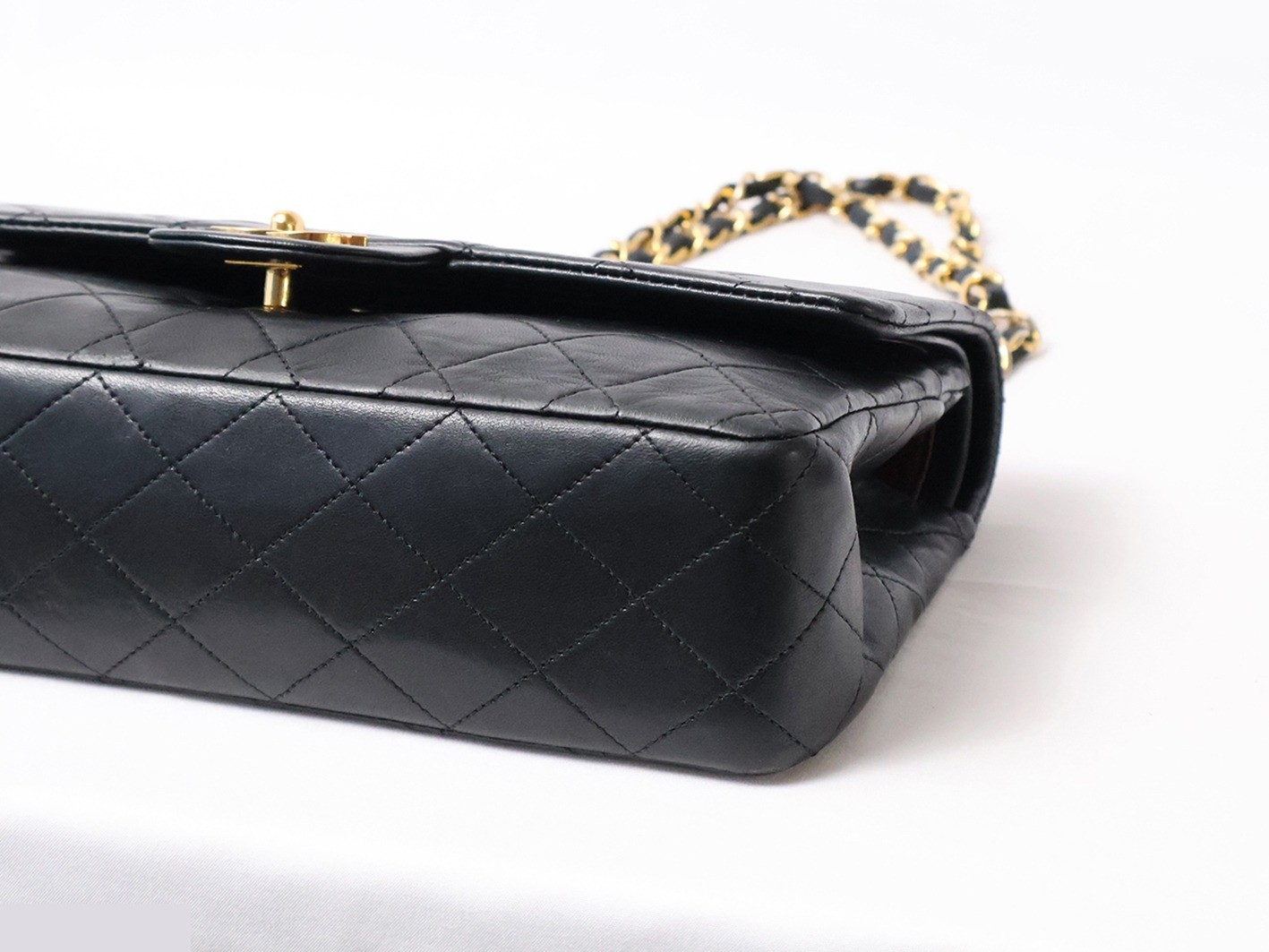 Matelassé 25 Lambskin Double Flap Double Chain Shoulder Bag, Black — view 5