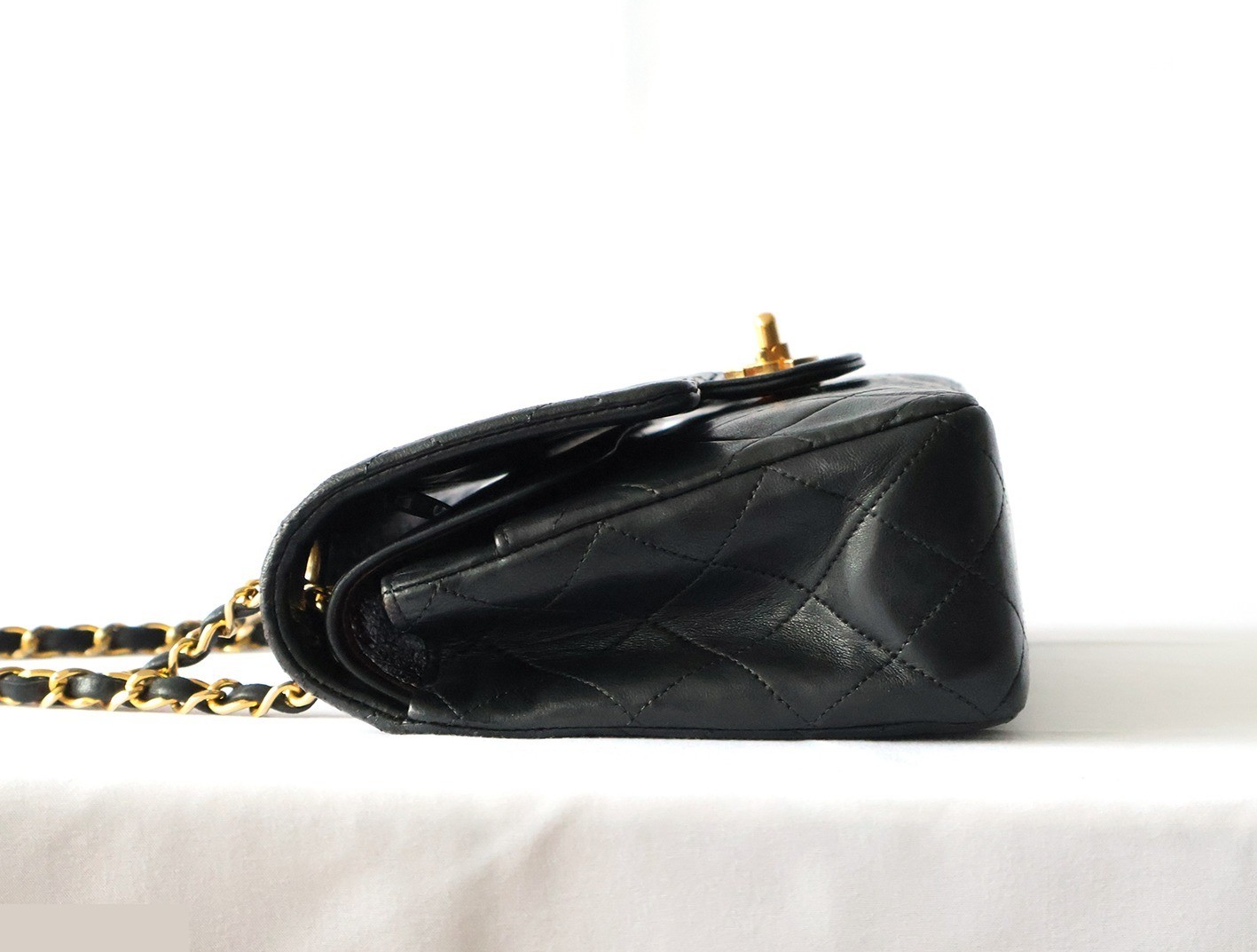Matelassé 25 Lambskin Double Flap Double Chain Shoulder Bag, Black — view 6