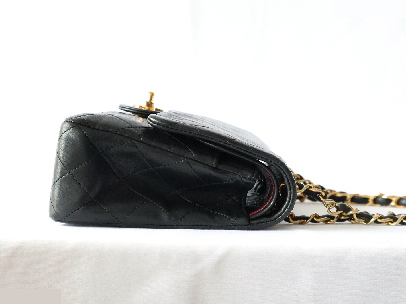 Matelassé 25 Lambskin Double Flap Double Chain Shoulder Bag, Black — view 7