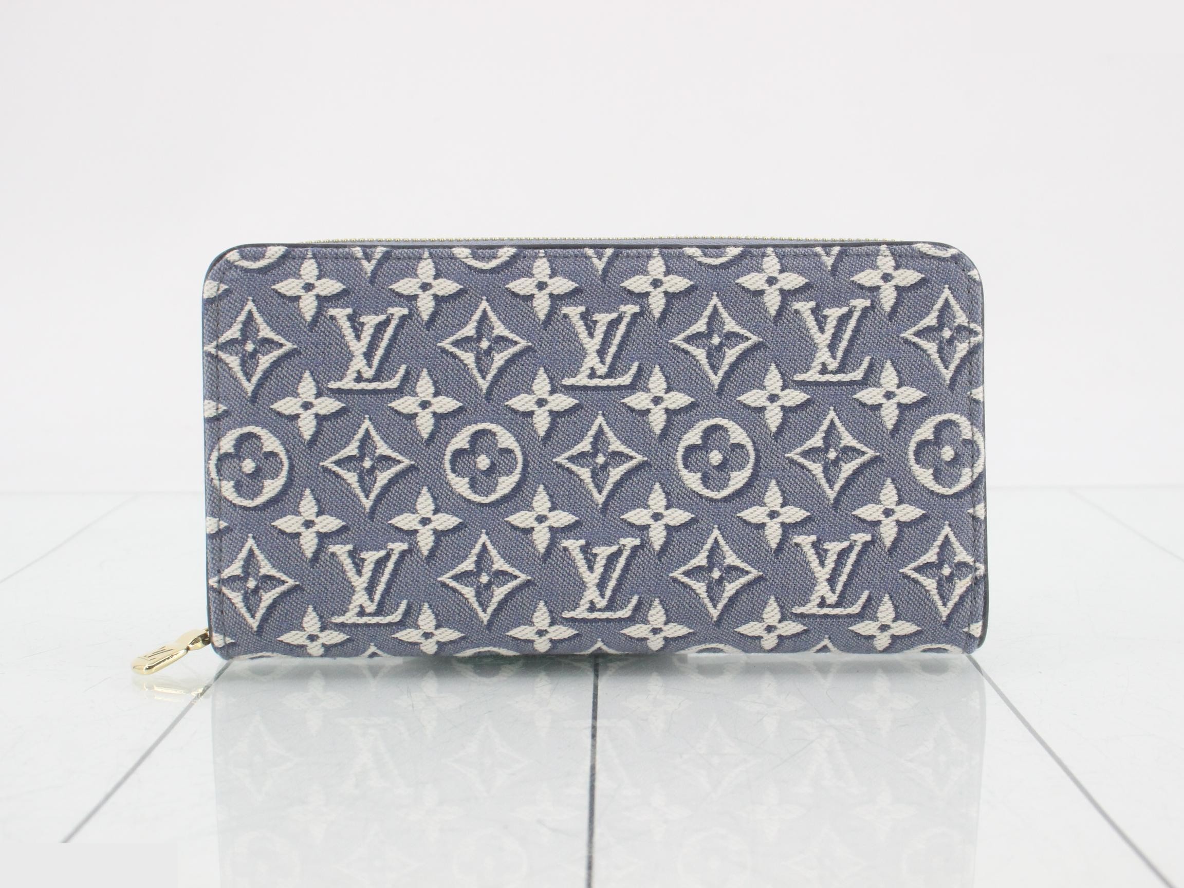 Zippy Wallet Signature
