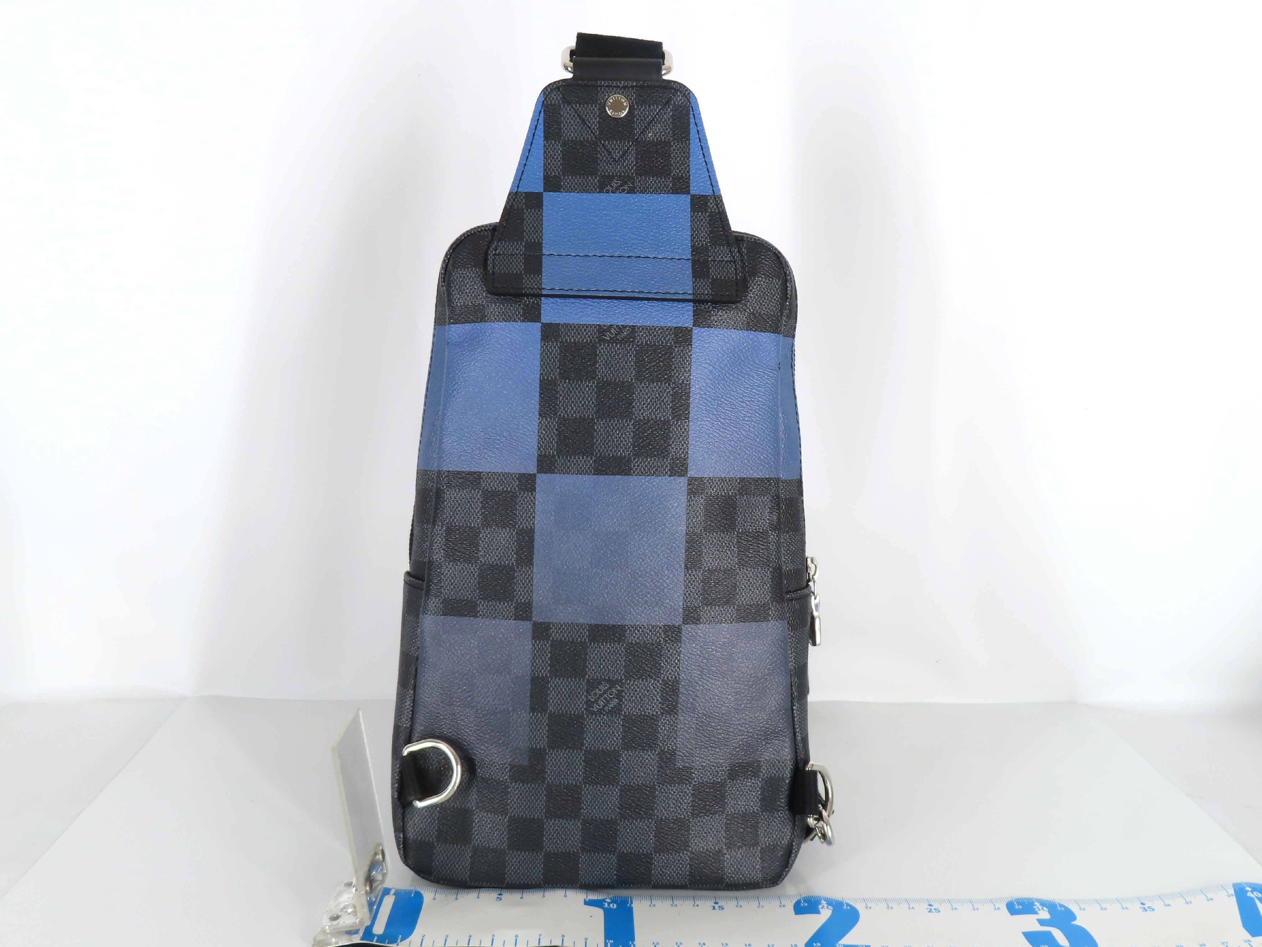 Damier Giant Avenue Sling Bag N40404 Waist Bag — view 2