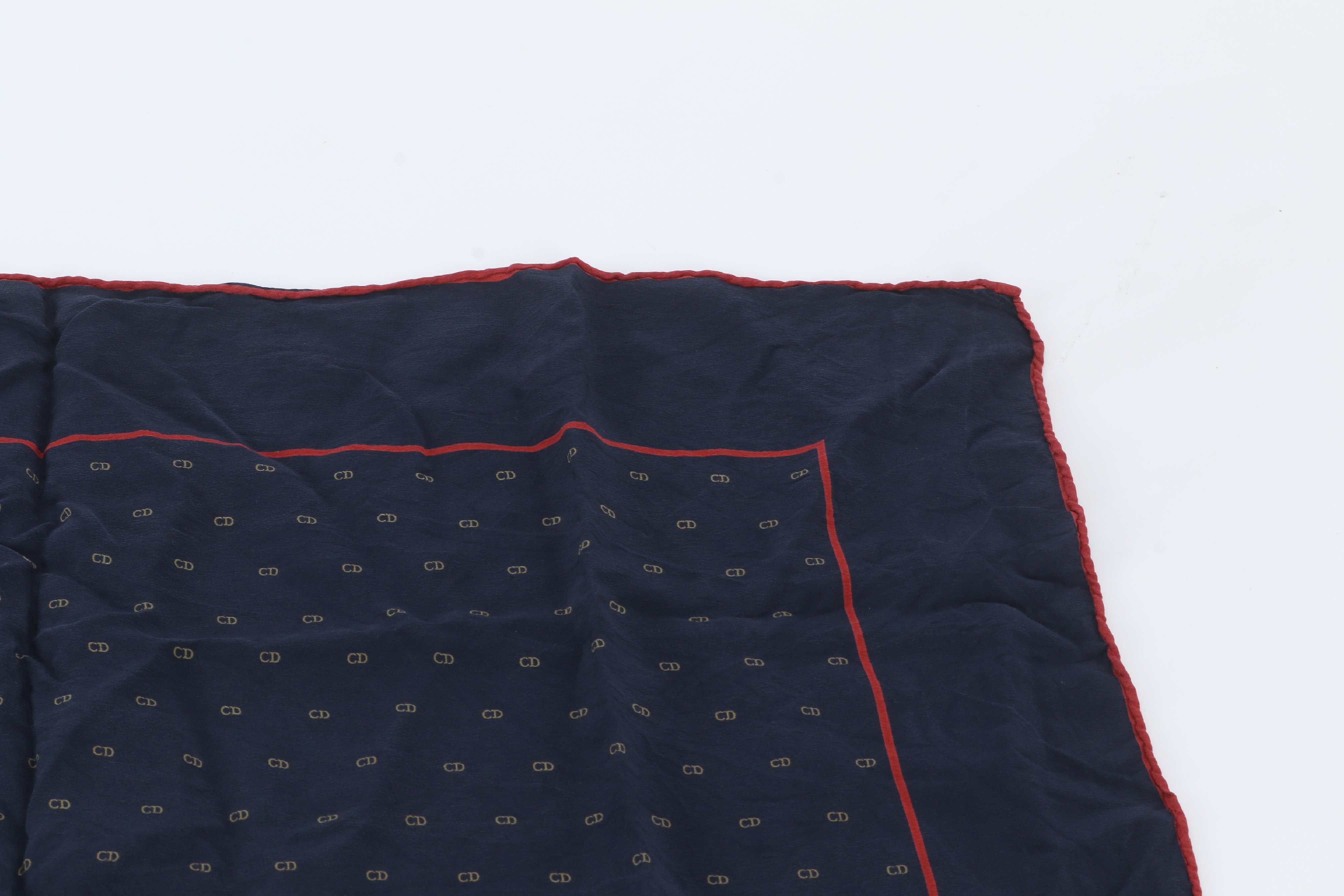 all-over print scarf with tag, 100% silk, other accessories. — view 2