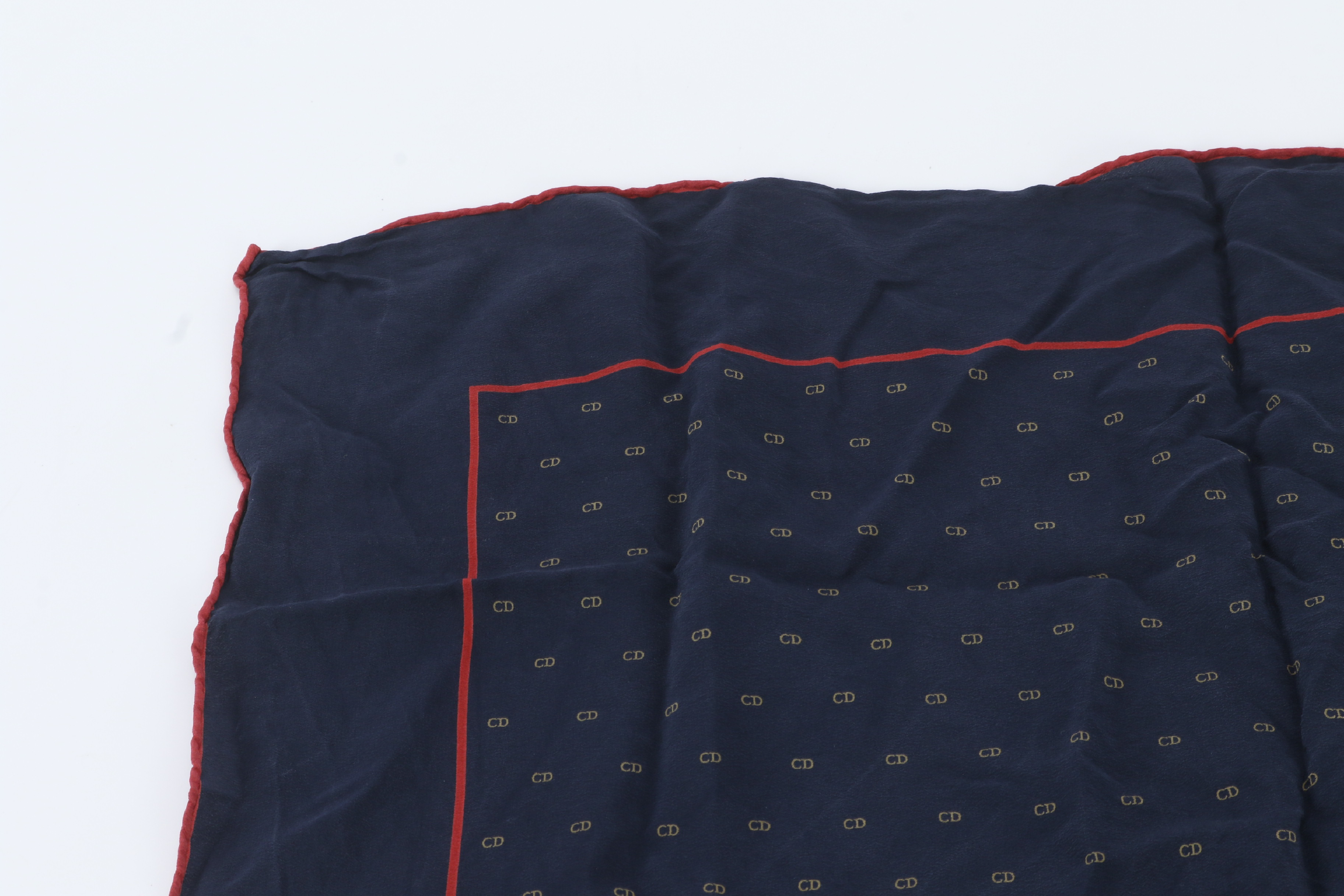 all-over print scarf with tag, 100% silk, other accessories. — view 3