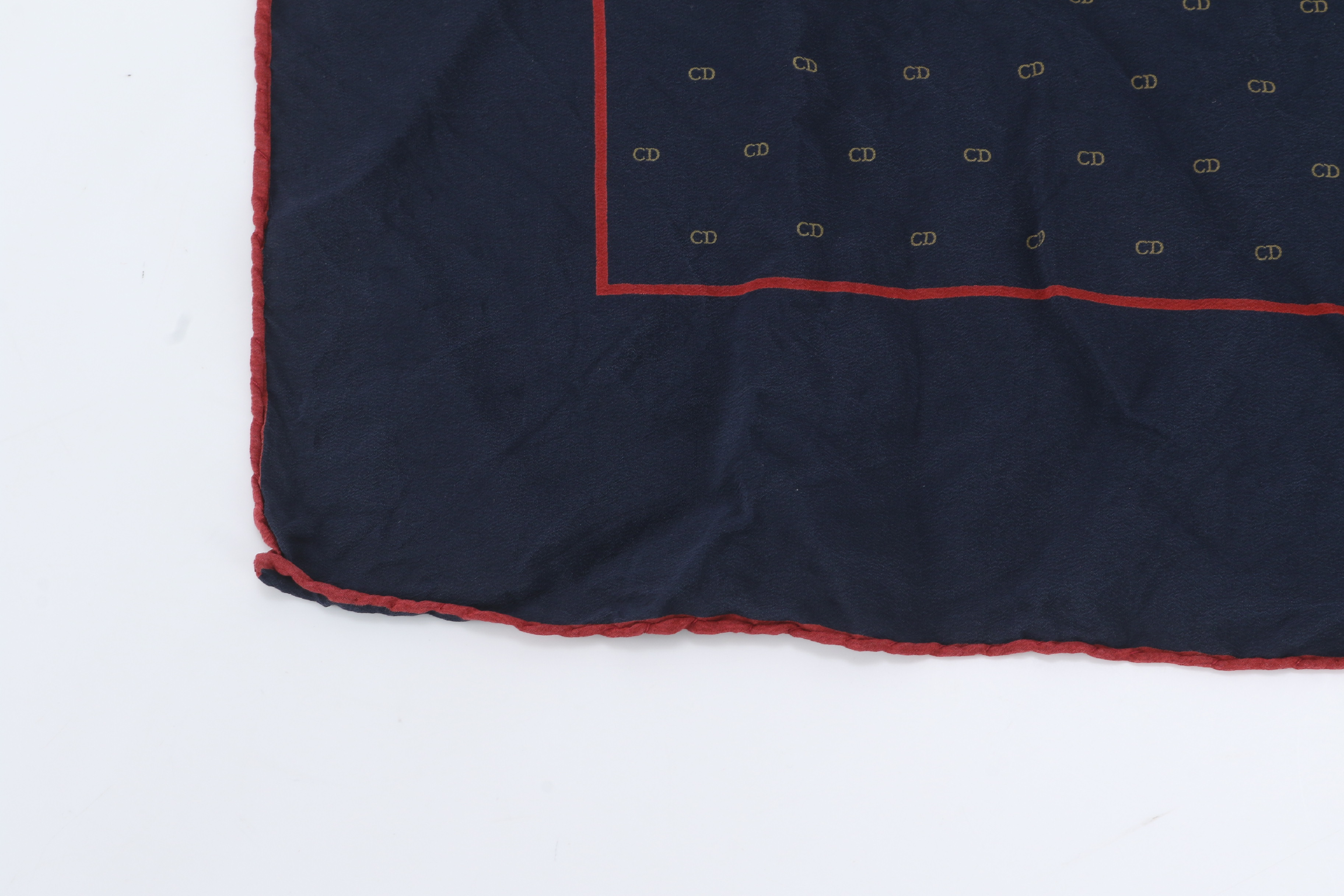 all-over print scarf with tag, 100% silk, other accessories. — view 4