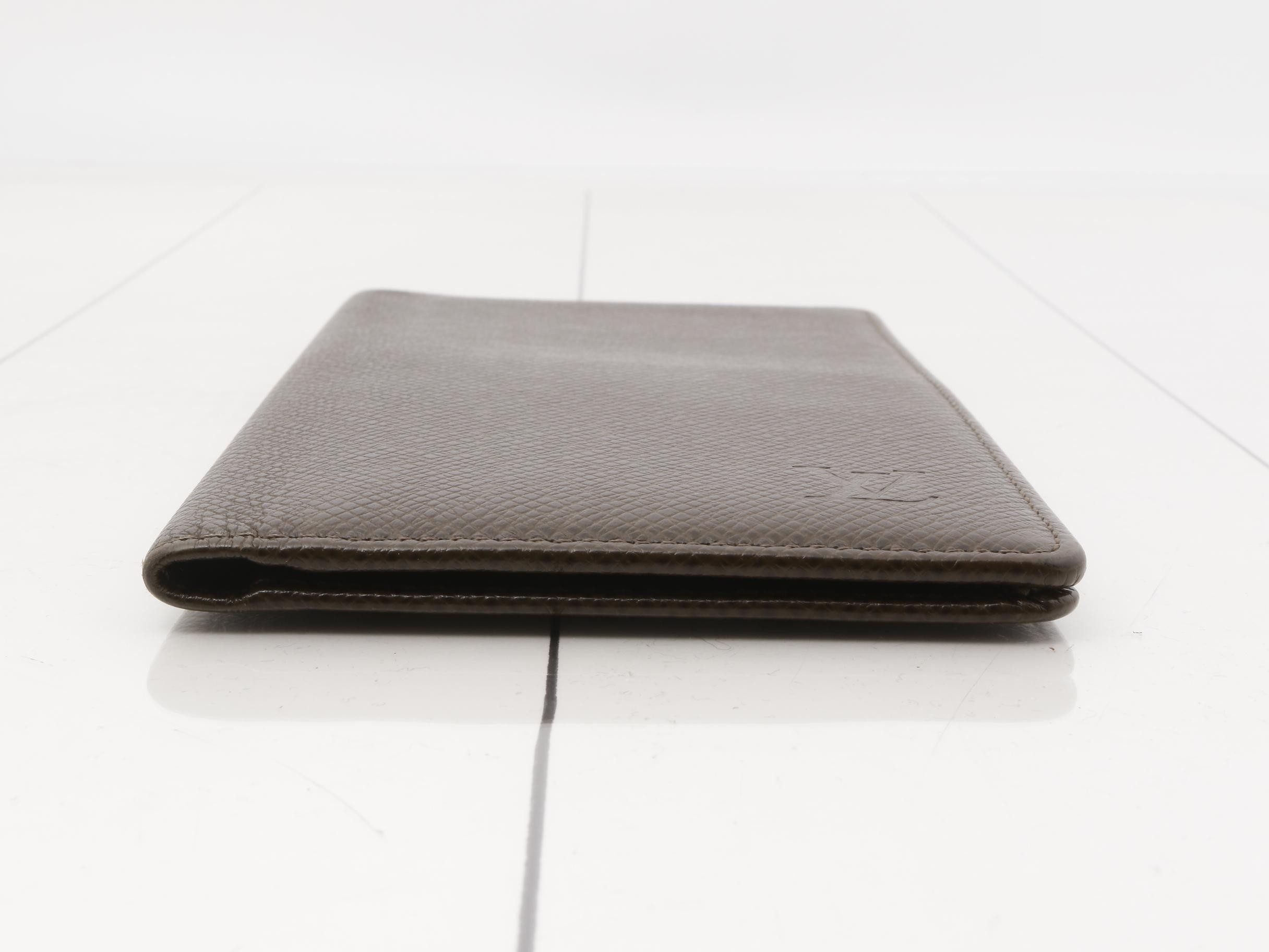 LV Porte Valeur Carte Crédit Grizzly M30398 — view 3