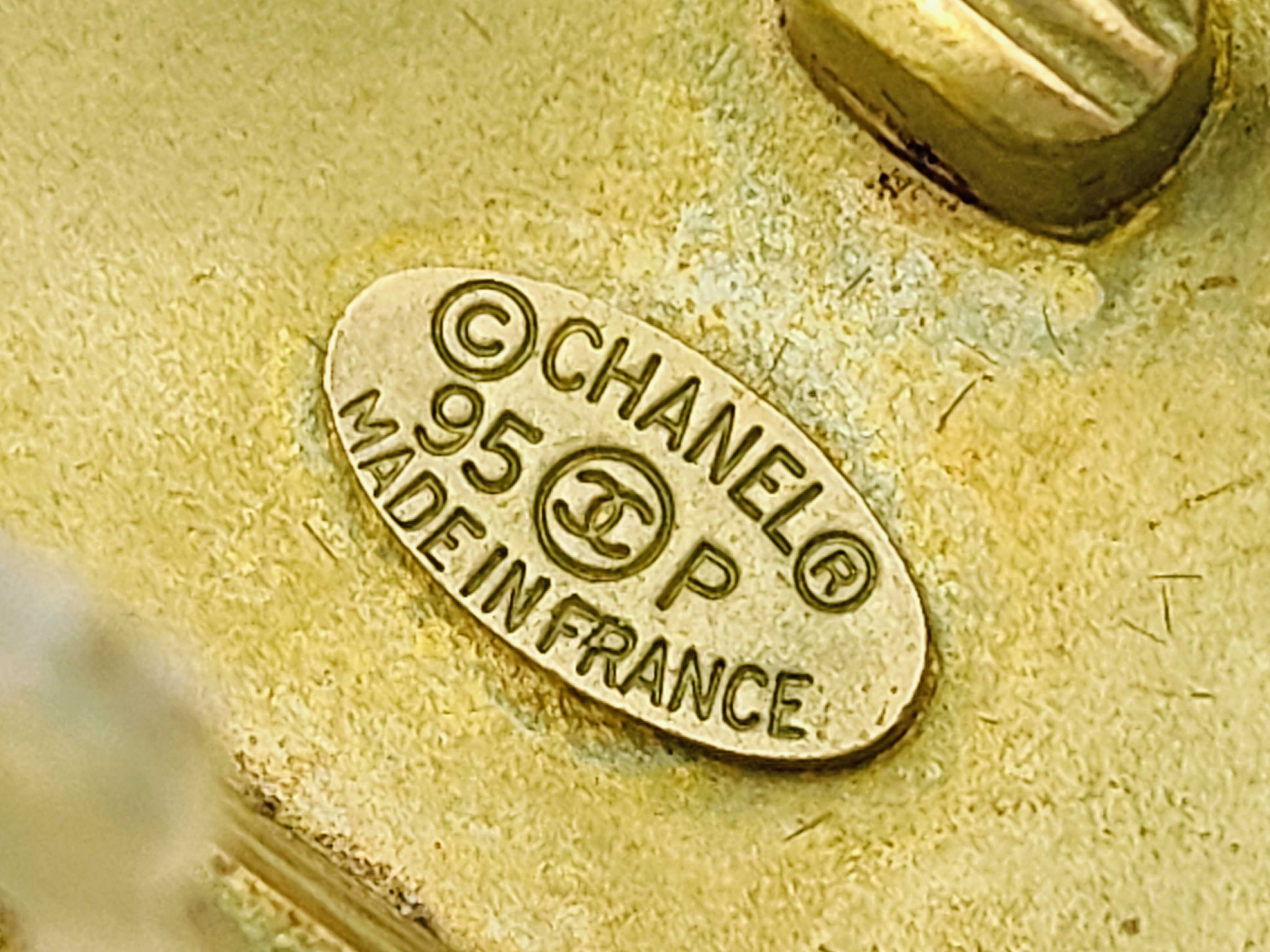 Round Earrings 95P Earrings — view 6