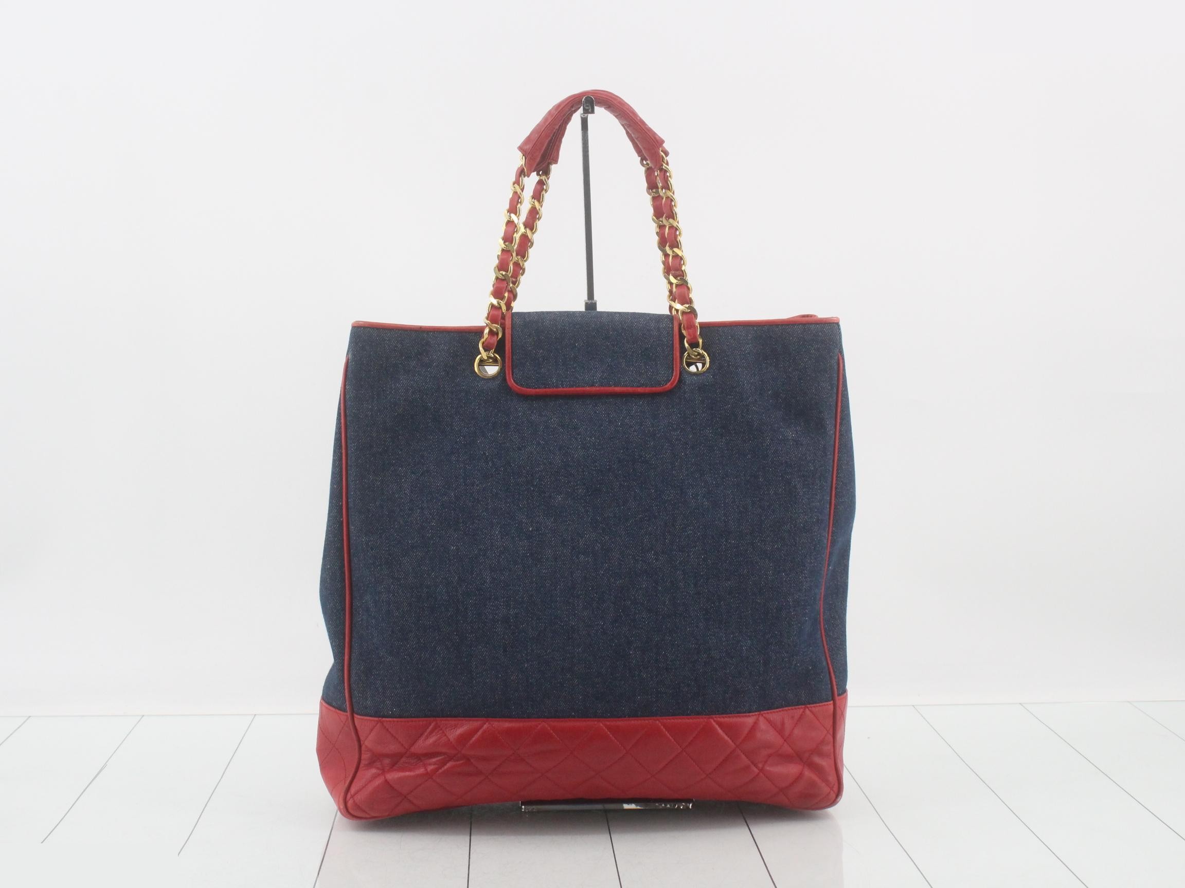 Chain Shoulder Tote Bag with Coco Mark — view 2
