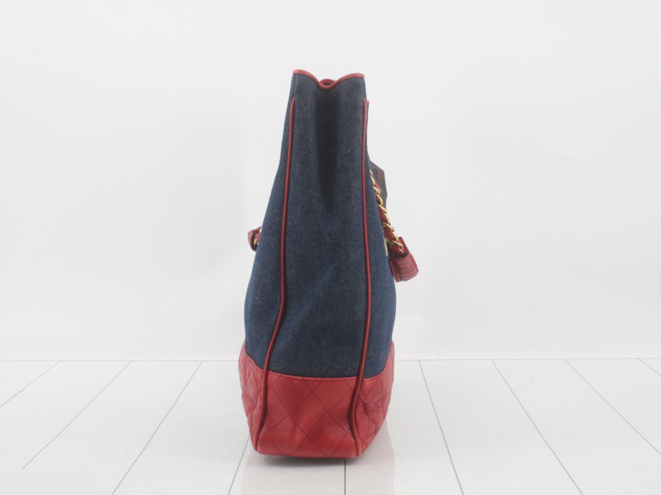 Chain Shoulder Tote Bag with Coco Mark — view 4