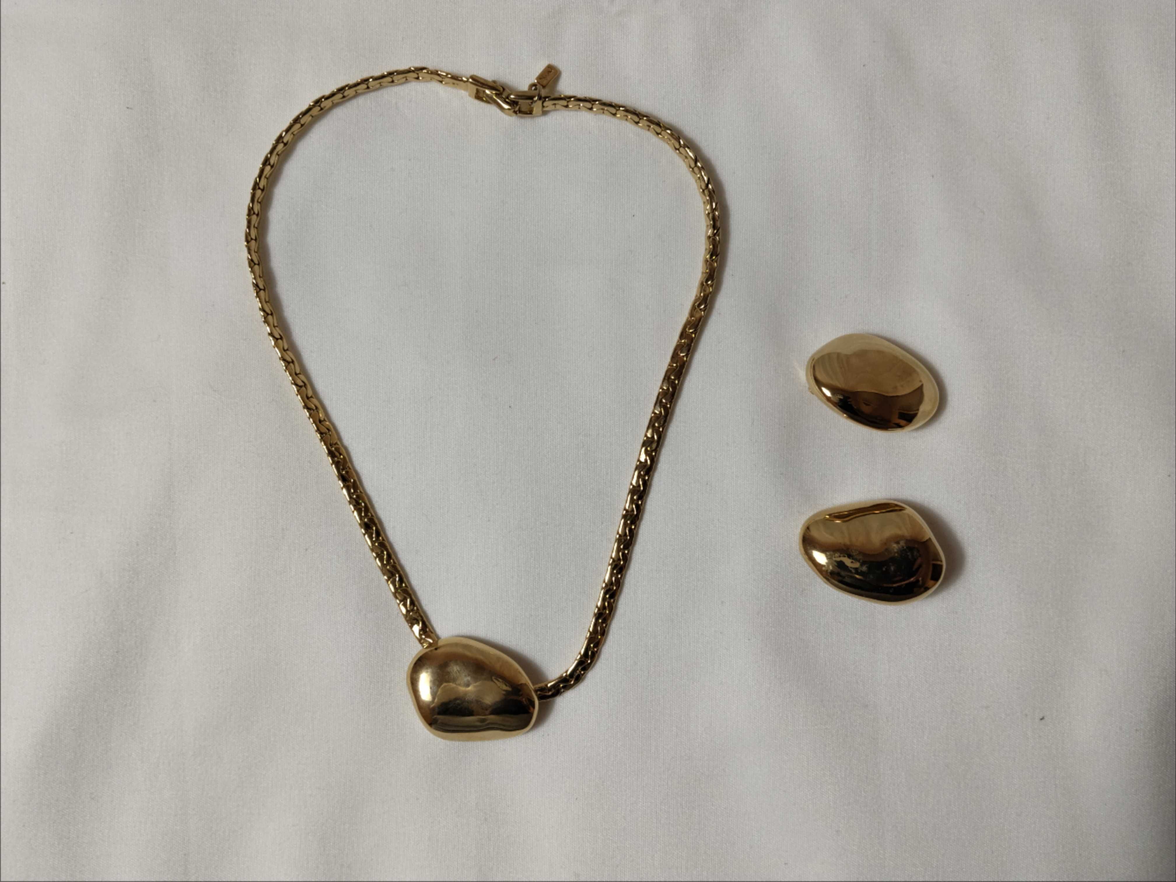 Gold Necklace/Earring Set Necklace