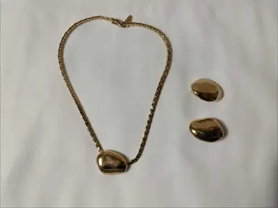 Gold Necklace/Earring Set Necklace
