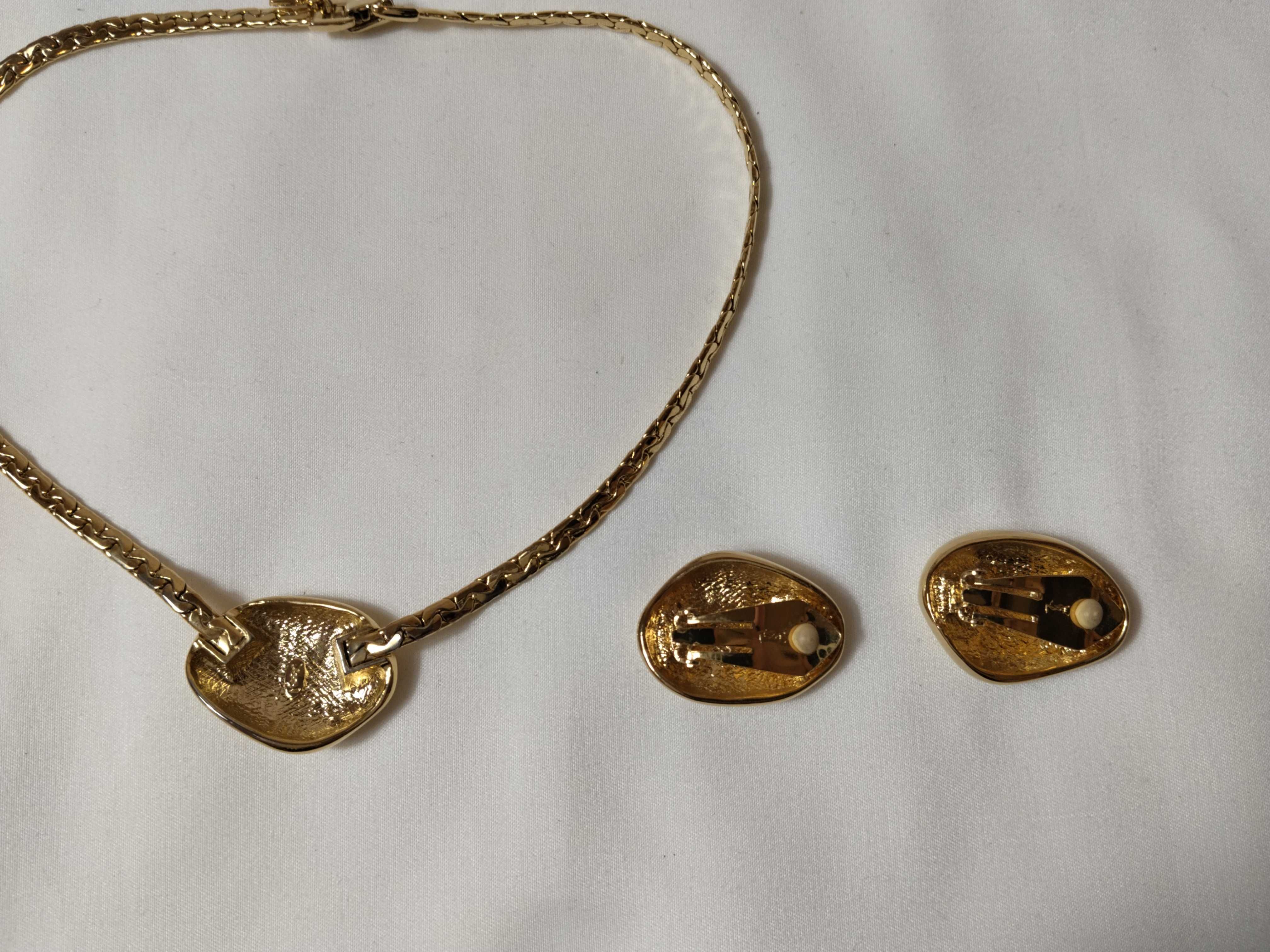 Gold Necklace/Earring Set Necklace — view 3