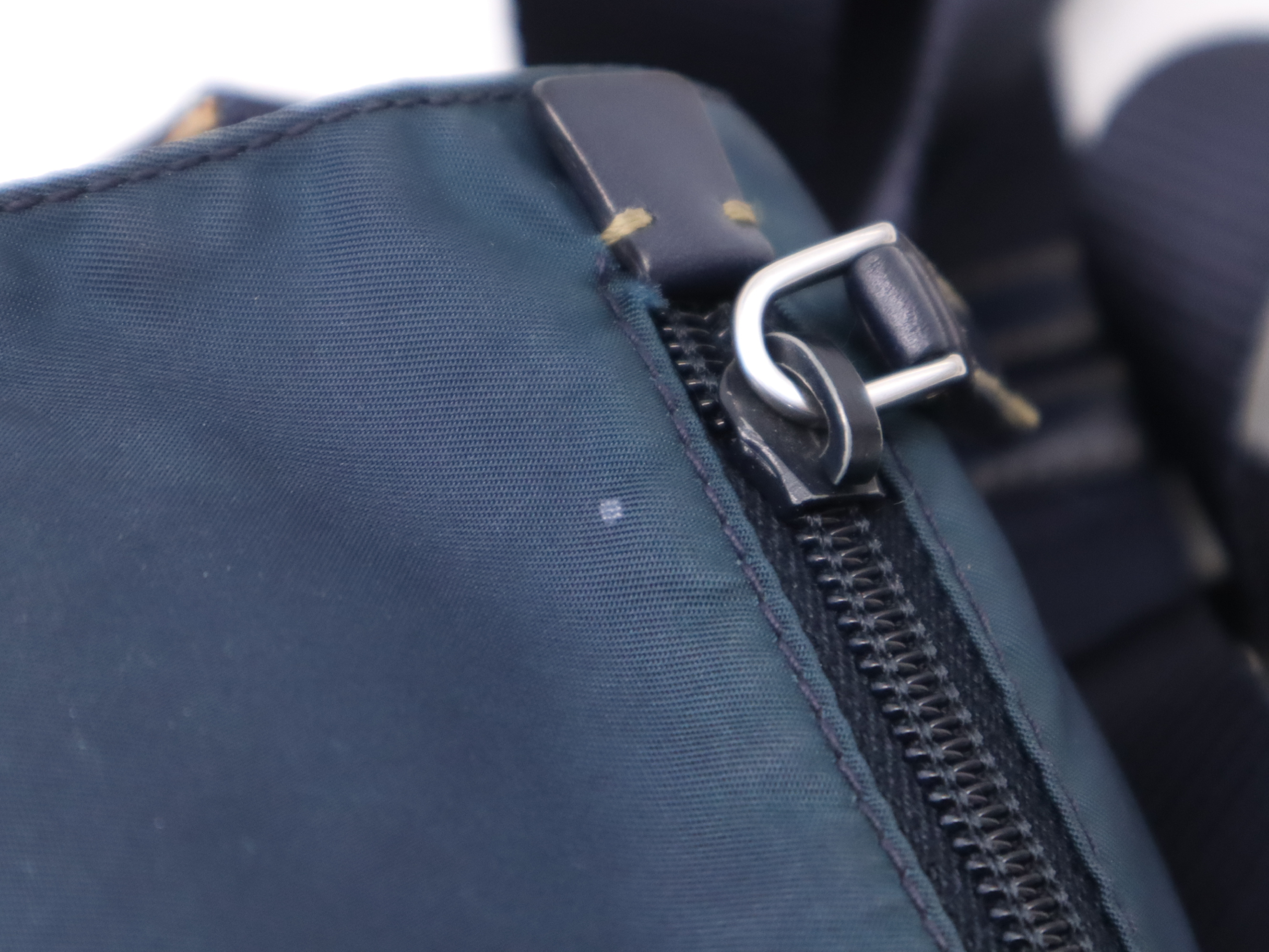 nylon triangle logo shoulder bag navy SV metal fittings storage bag included shoulder bag — view 9