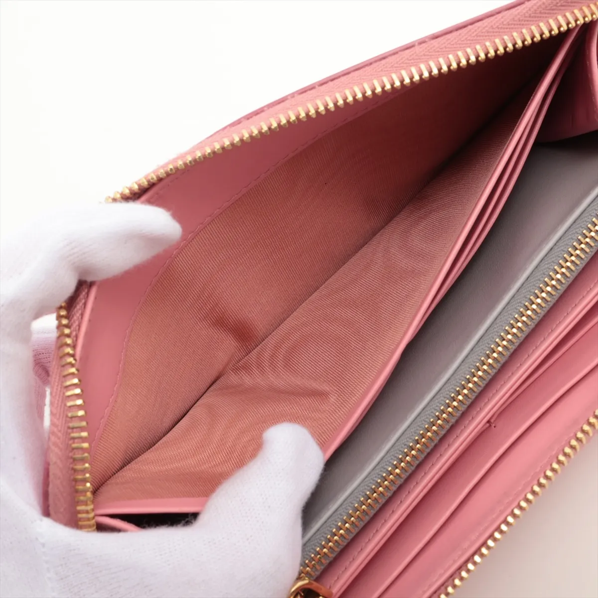 5ML506 Leather Round Zip Wallet Pink — view 7