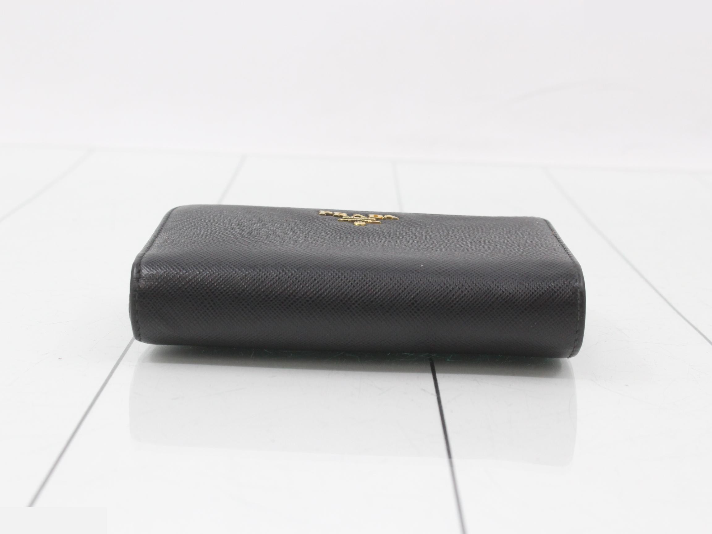 Other lines: Bags and Wallets — view 3