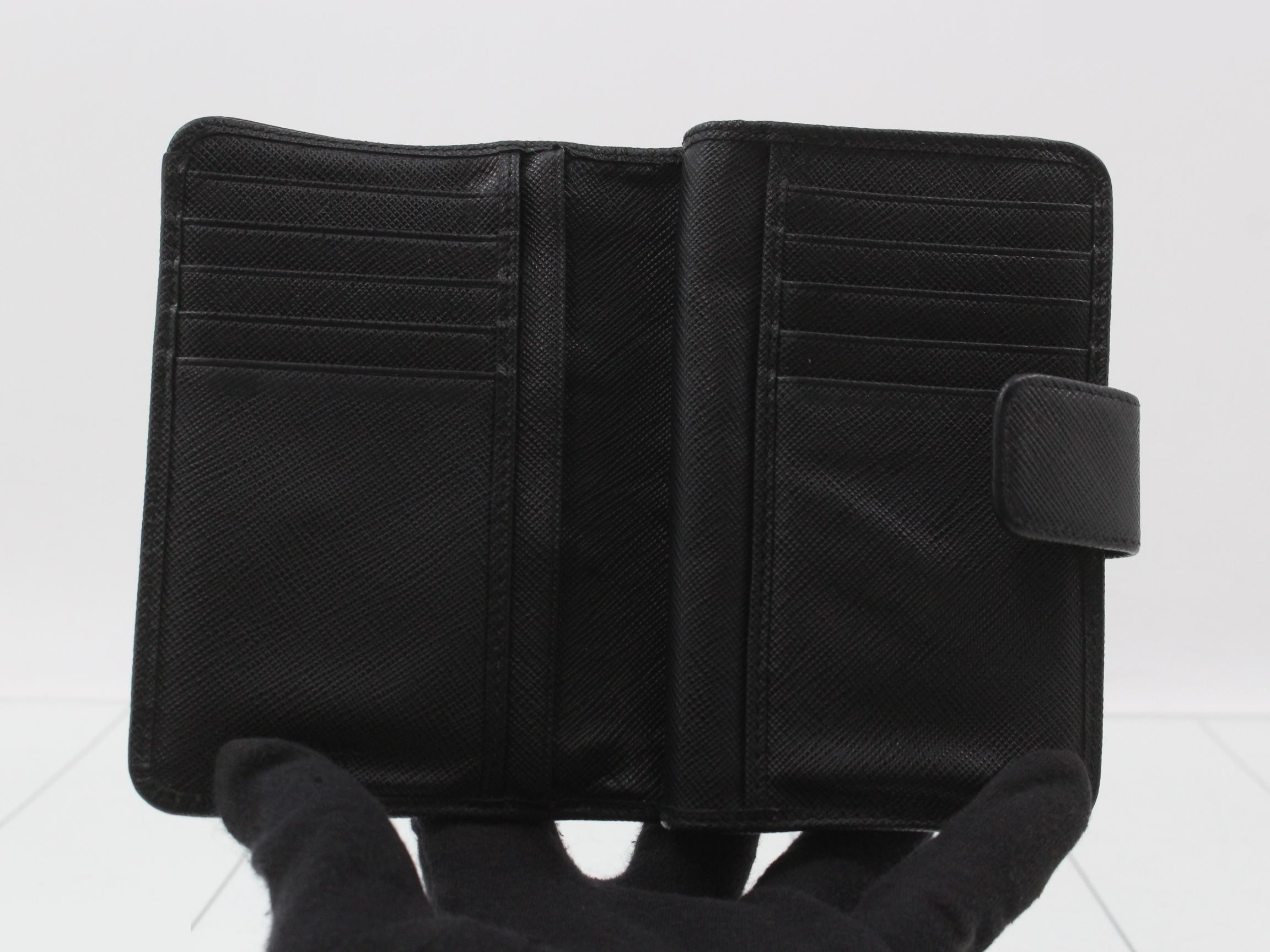 Other lines: Bags and Wallets — view 4
