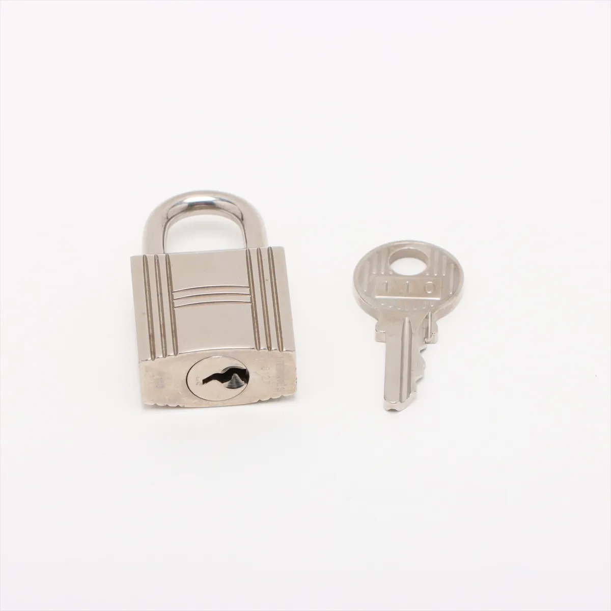 Picotan Lock 18 PM Taurillon Clemence Blue Zanzibar Silver Hardware A:2017 — view 9
