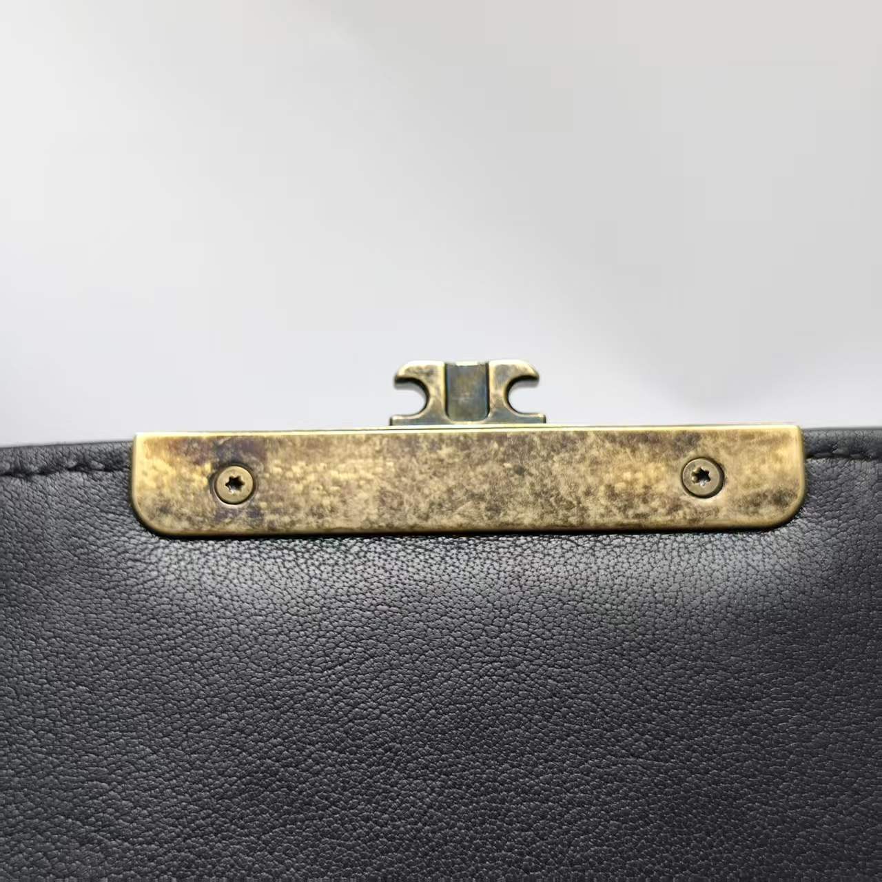 【*Shipped from: China*】CHANEL Leather Shoulder Bag — view 11